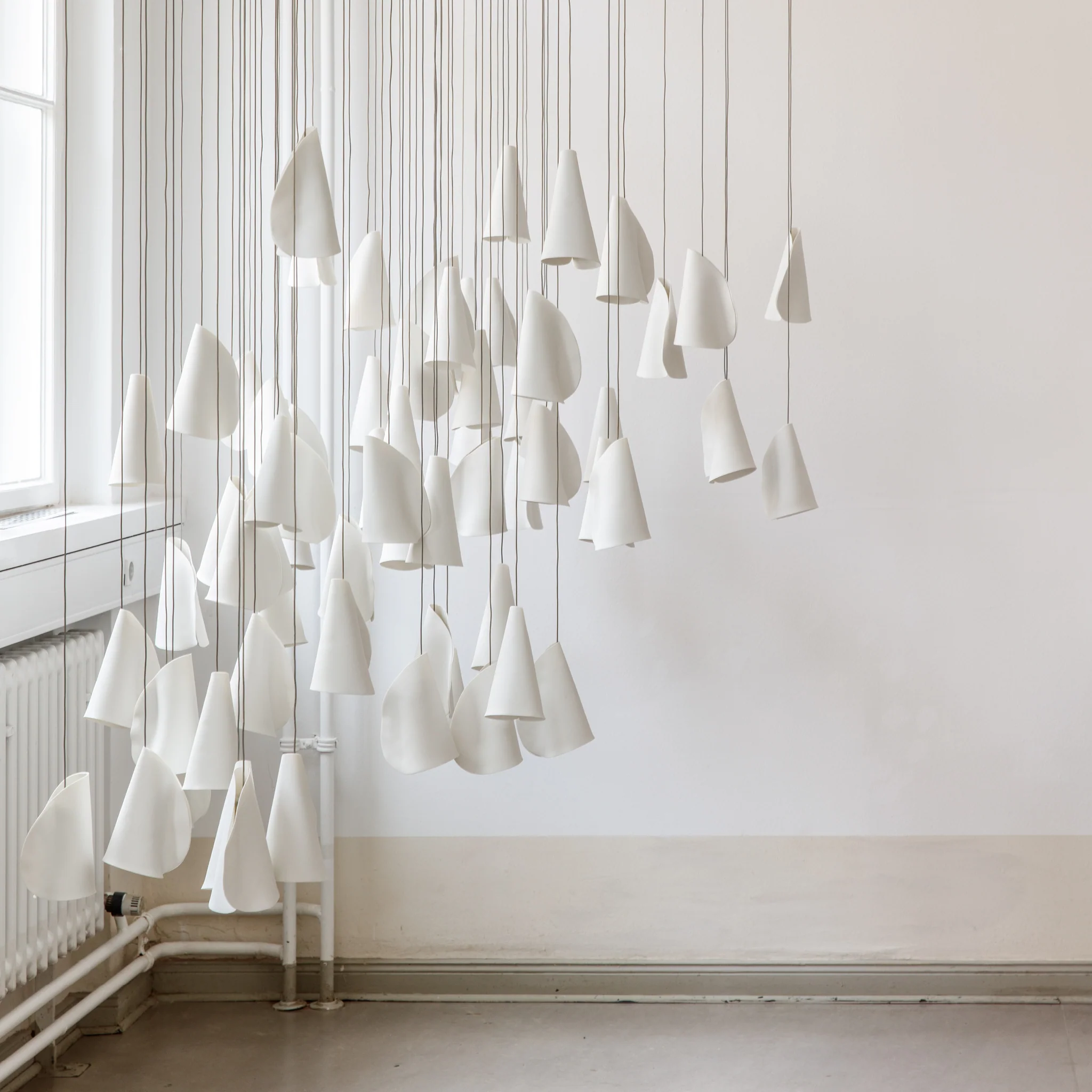 21.1 Single Pendant by Bocci - Image 6