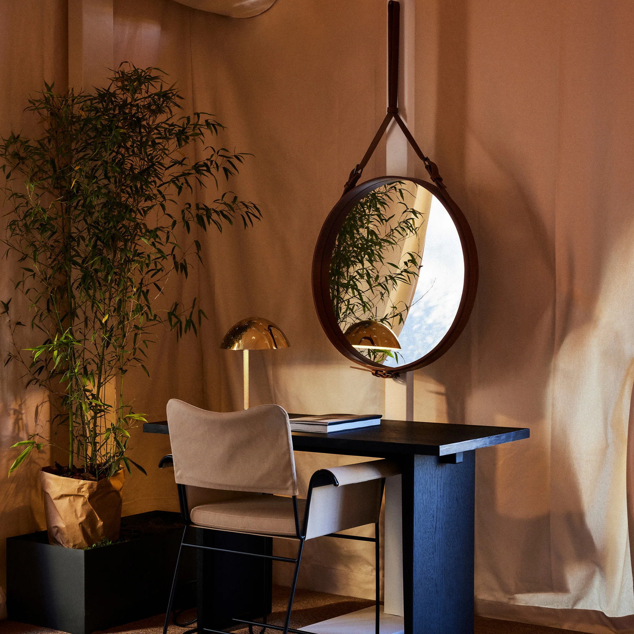 9209 Table Lamp by Paavo Tynell for Gubi - Image 4