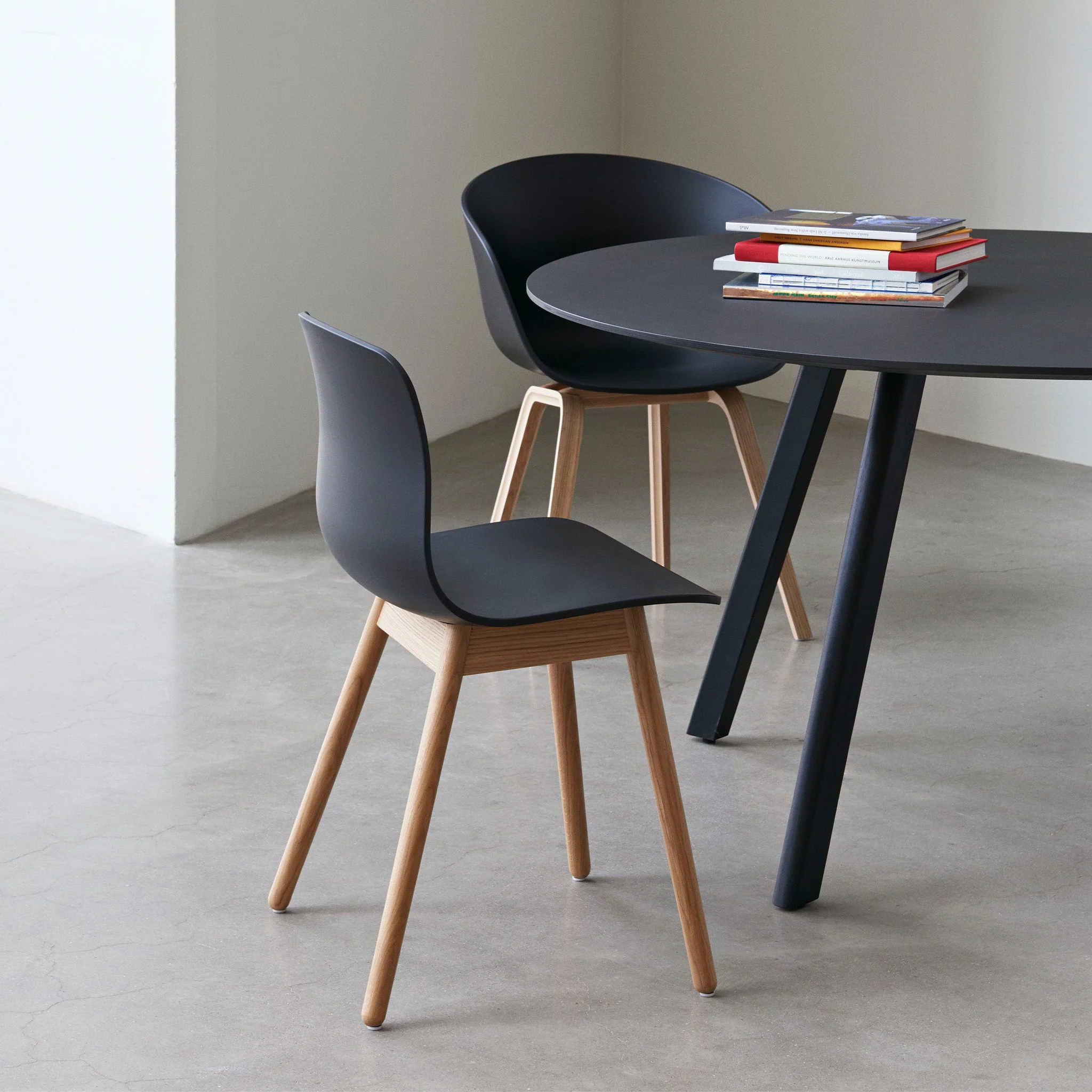AAC 12 Chair 2.0 - Image 6