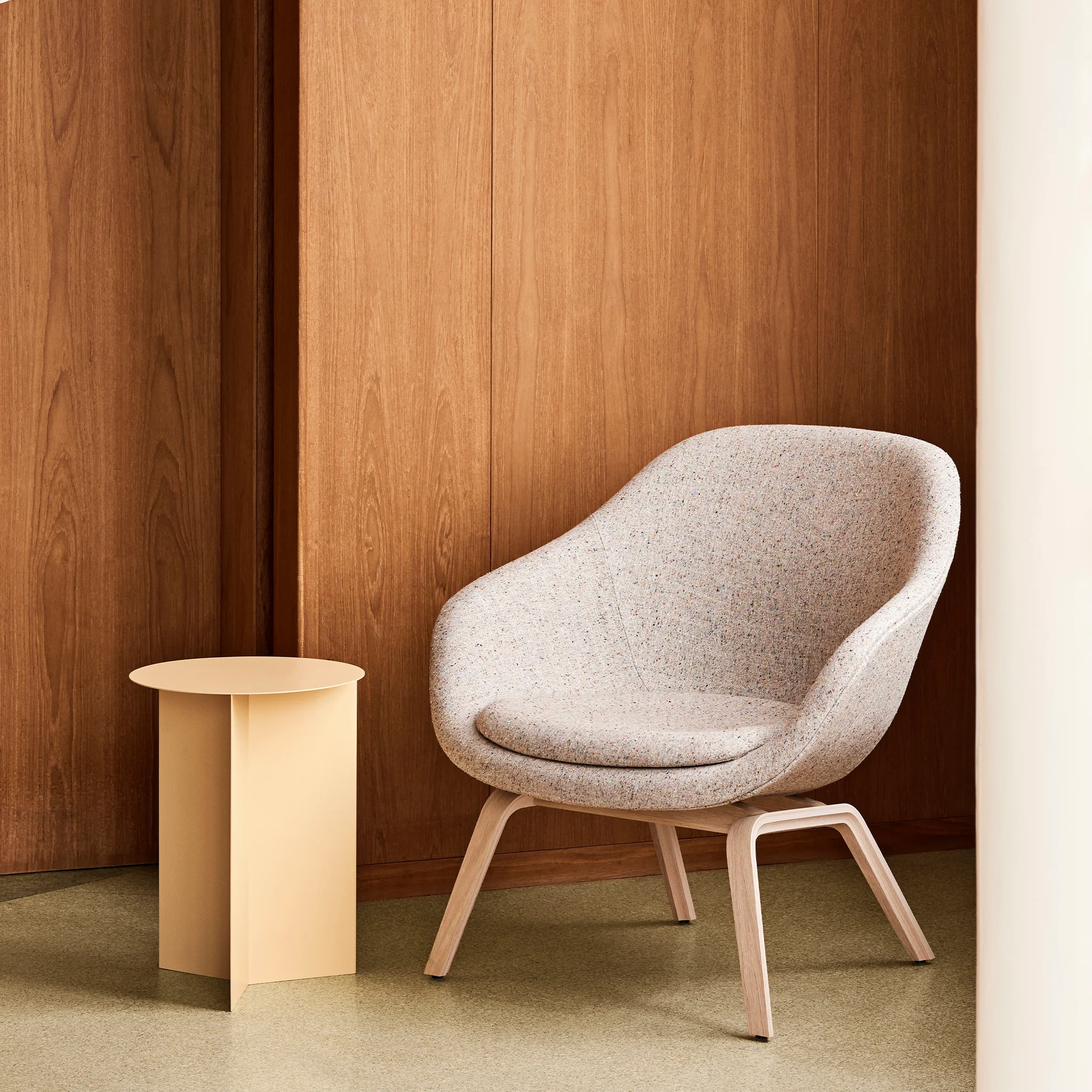 About a Lounge Chair AAL 83 by Hay - Image 2