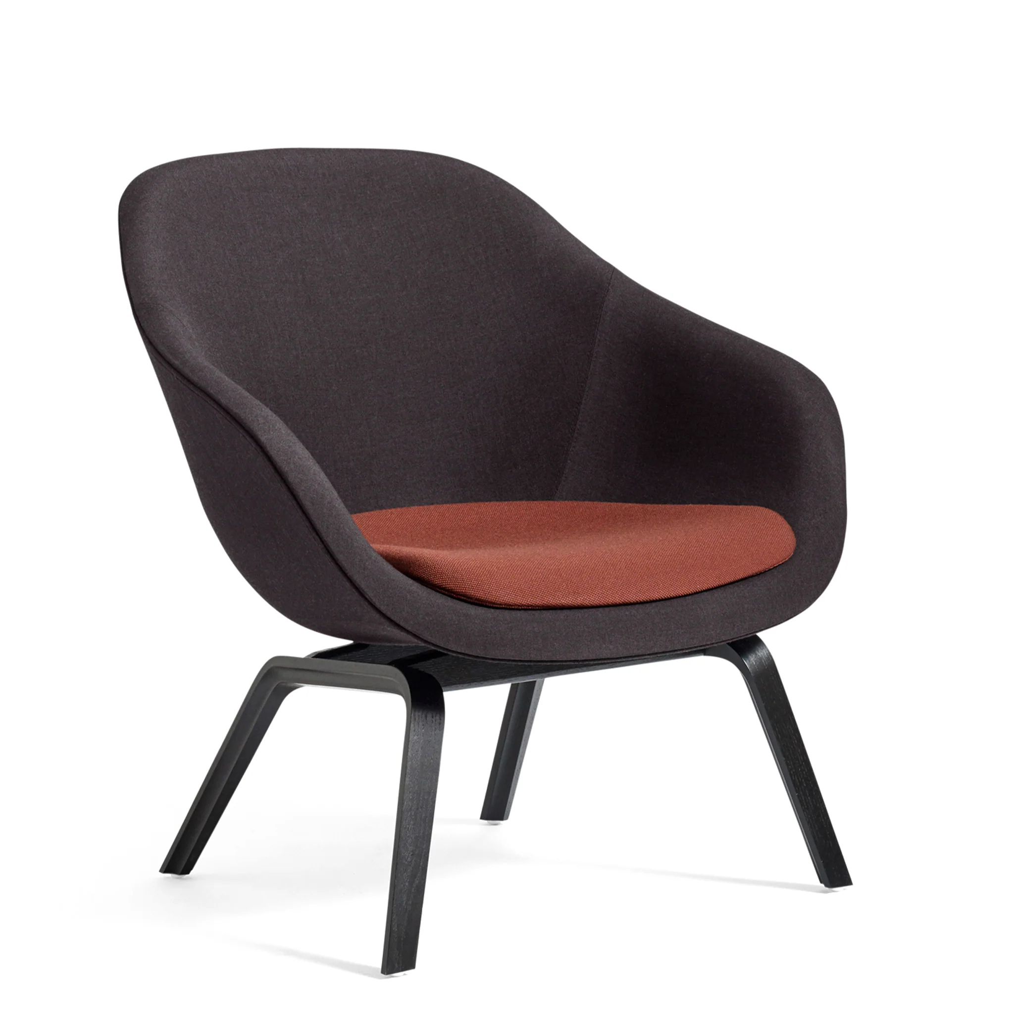 About a Lounge Chair AAL 83 by Hay - Image 3