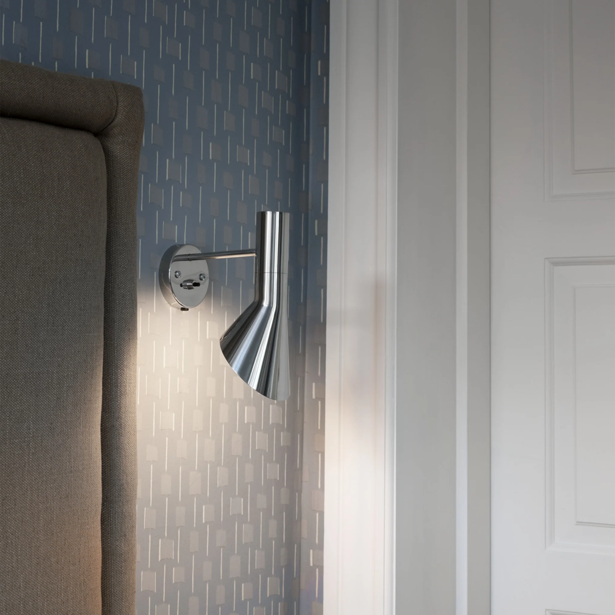 AJ Wall Lamp by Louis Poulsen - Image 4
