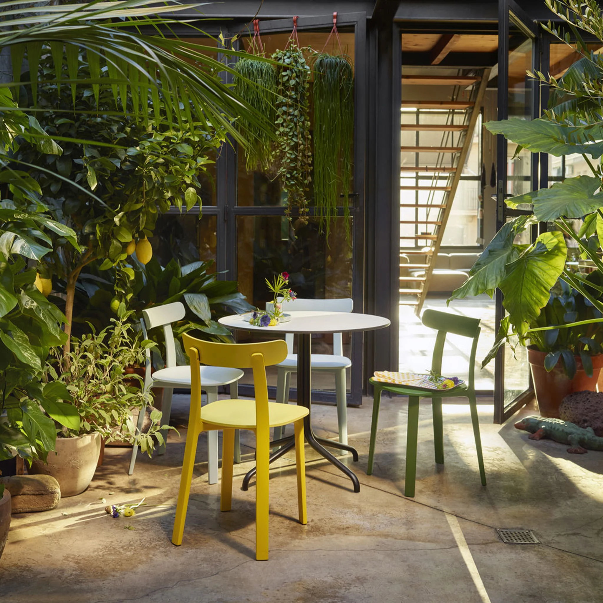 APC All Plastic Chair by Vitra - Image 7