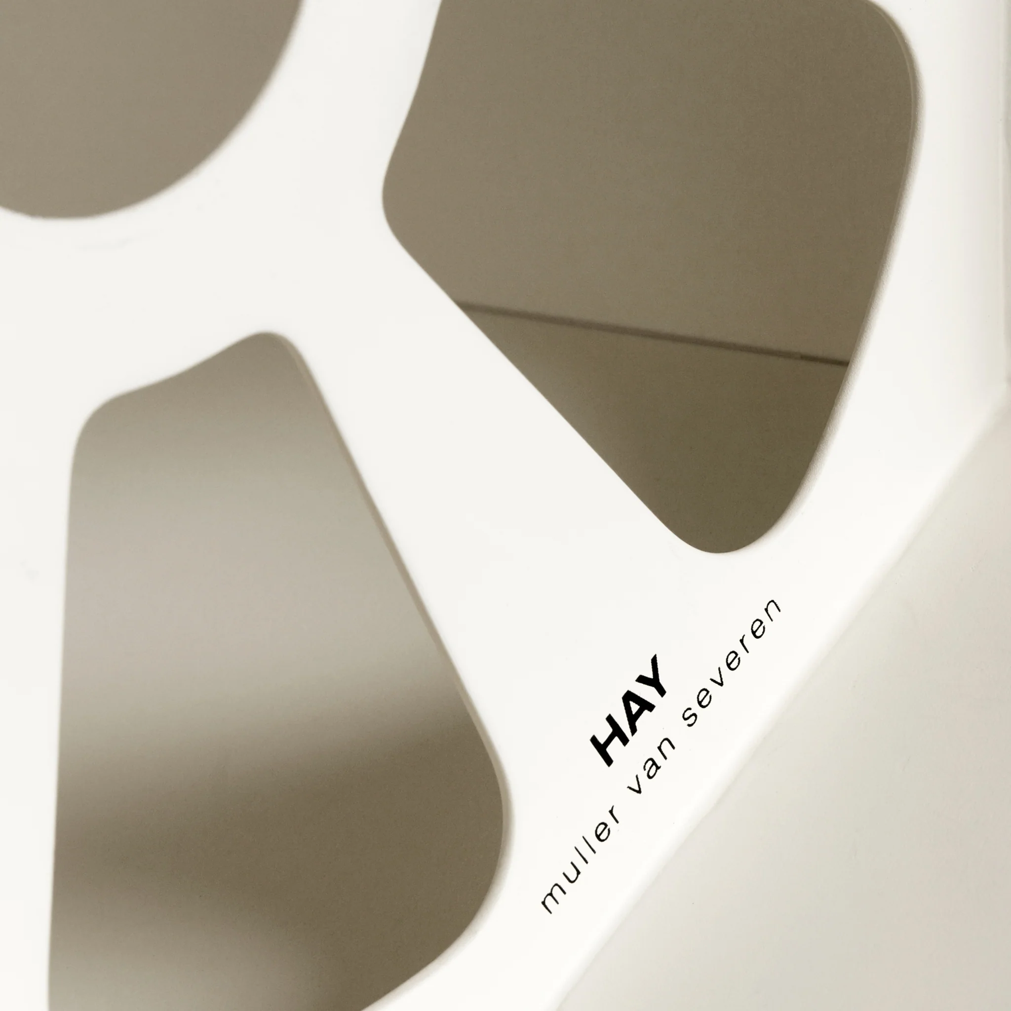 Arcs Table Lamp by Hay - Image 6