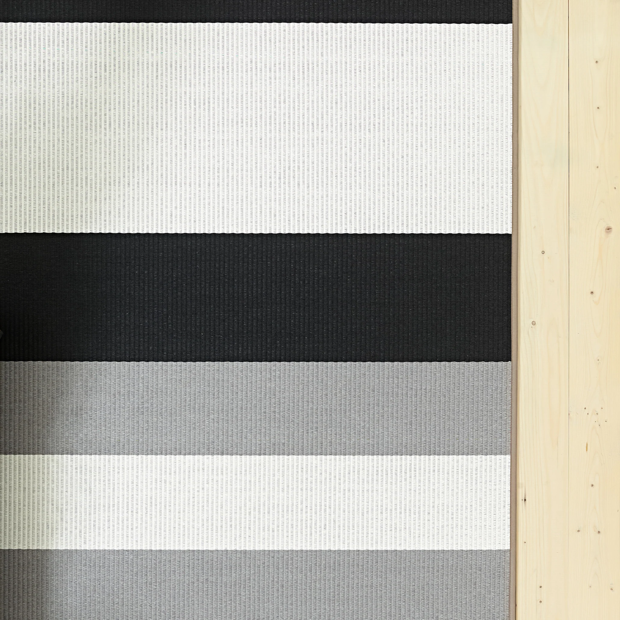 Avenue Rug by Ritva Puotila for Woodnotes - Image 5