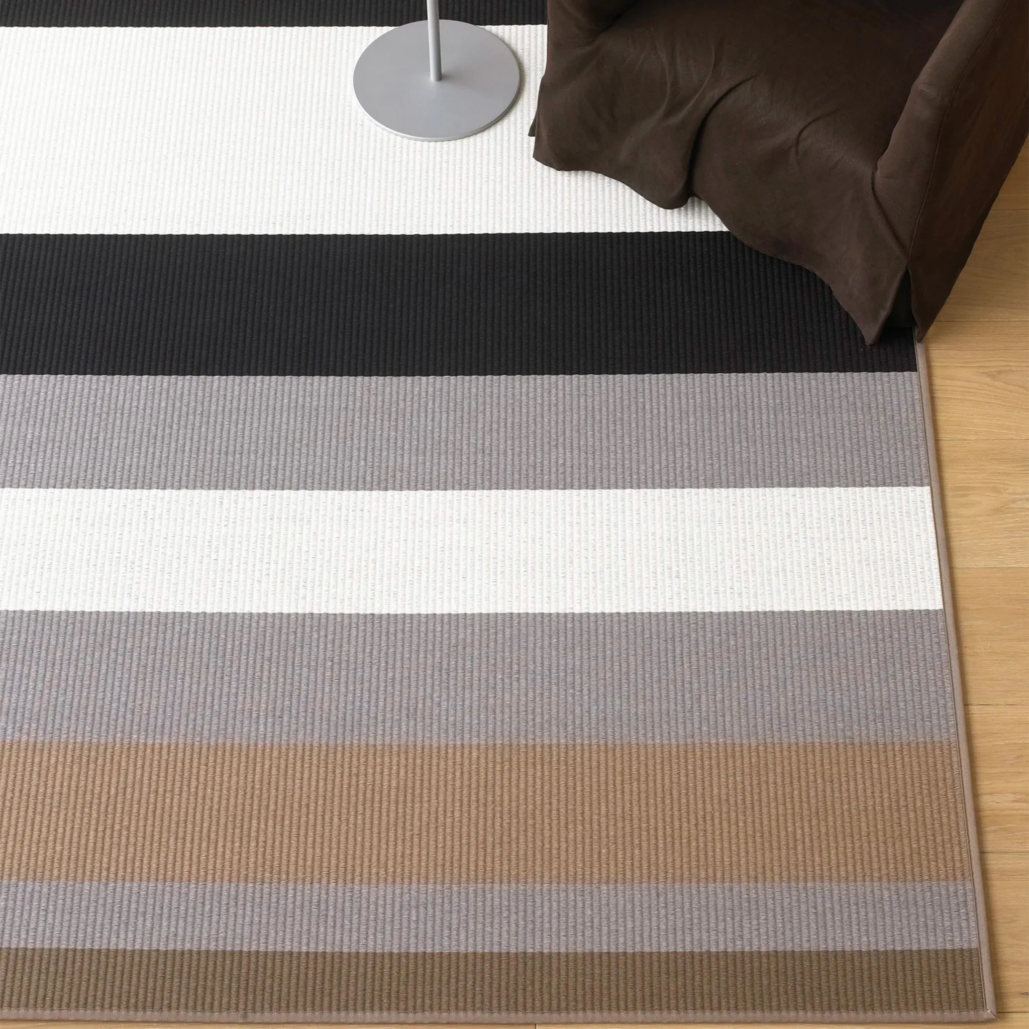 Avenue Rug by Ritva Puotila for Woodnotes - Image 6