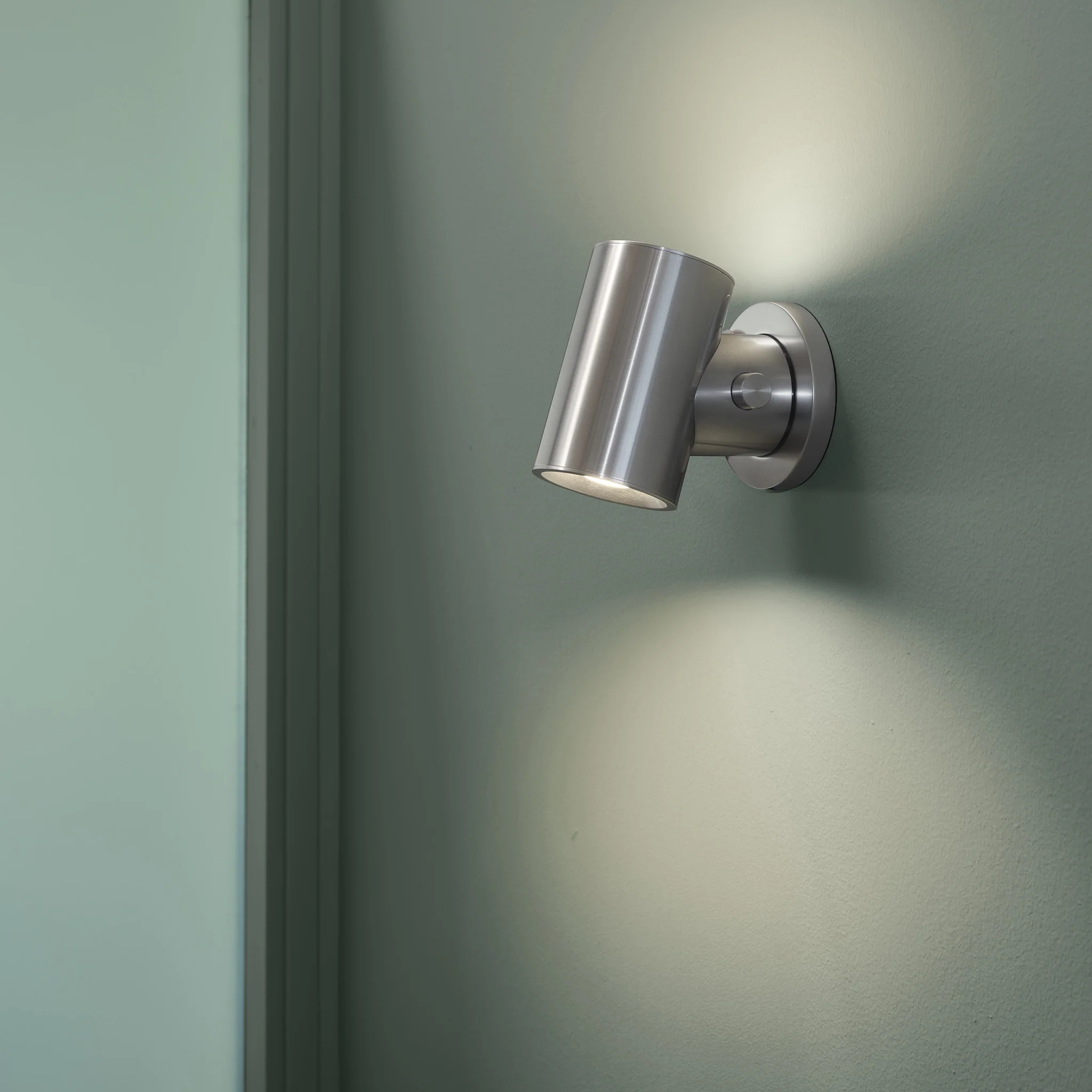 Beam Wall Lamp by Muuto - Image 6