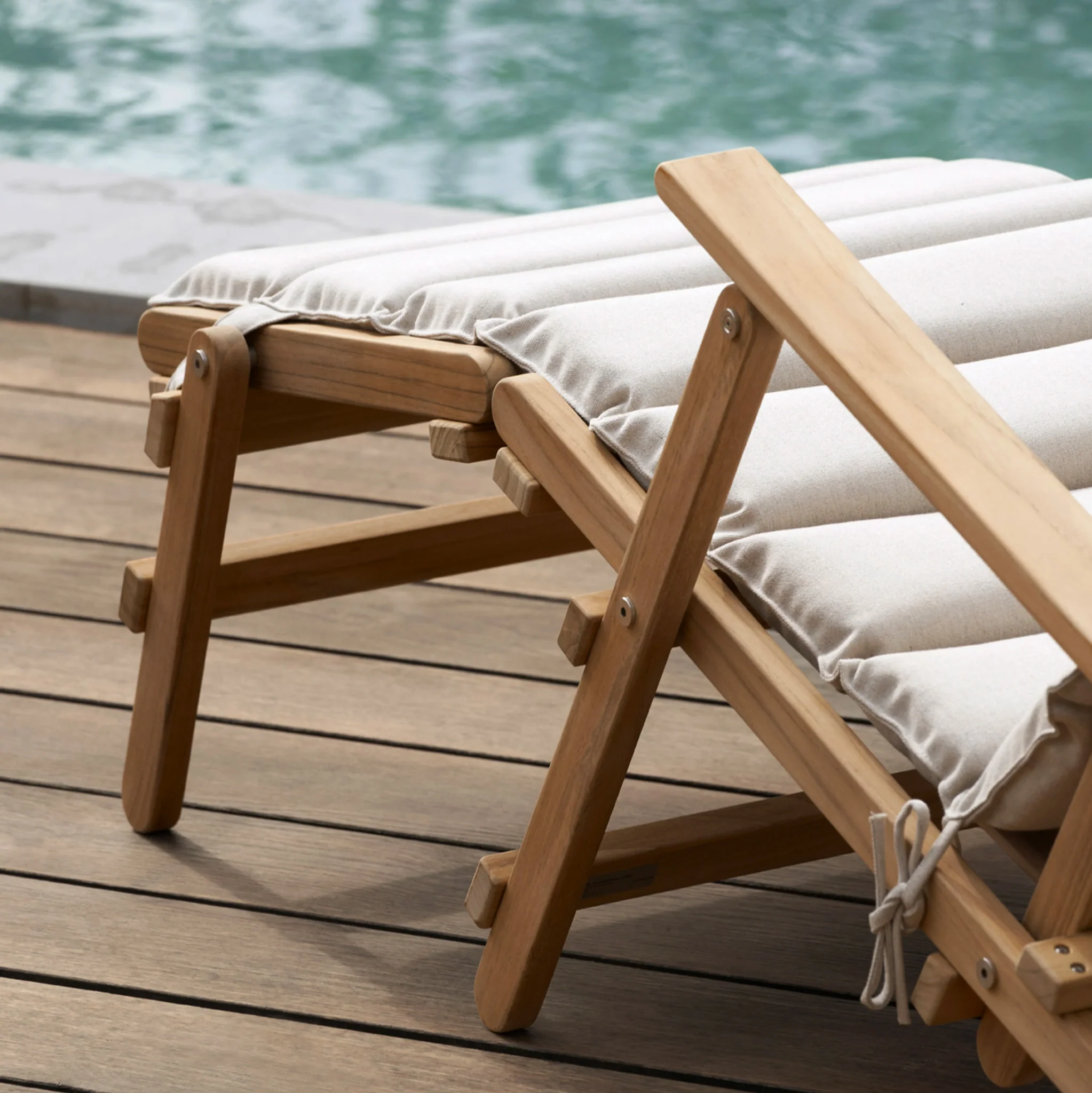 BM5565 Outdoor Deck Chair With Footrest by Børge Mogensen - Image 3