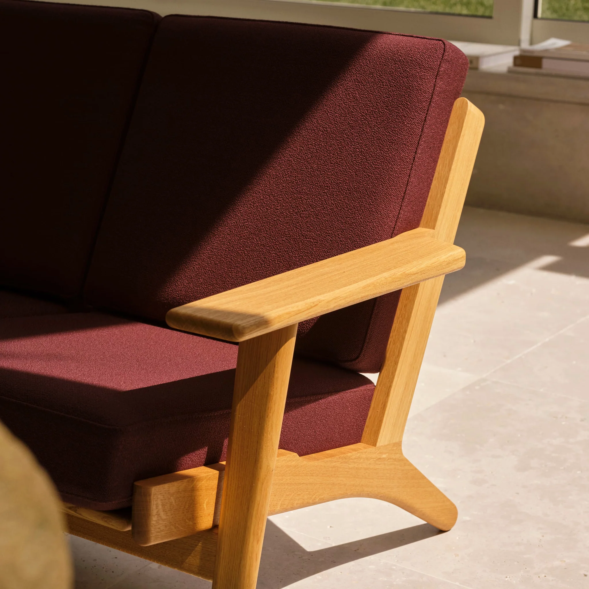 CH292 2 Seater Sofa - Image 5