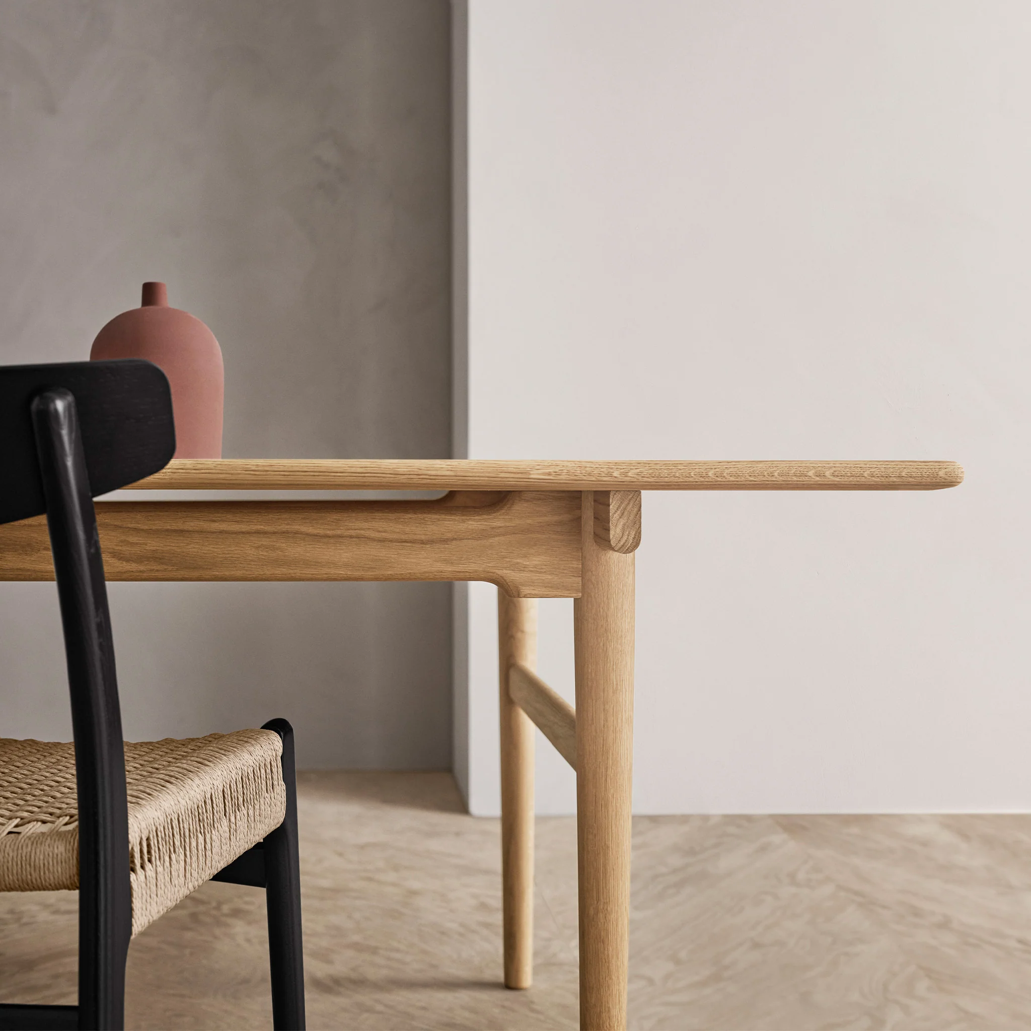 CH327 Dining Table by Carl Hansen & Søn - Image 5