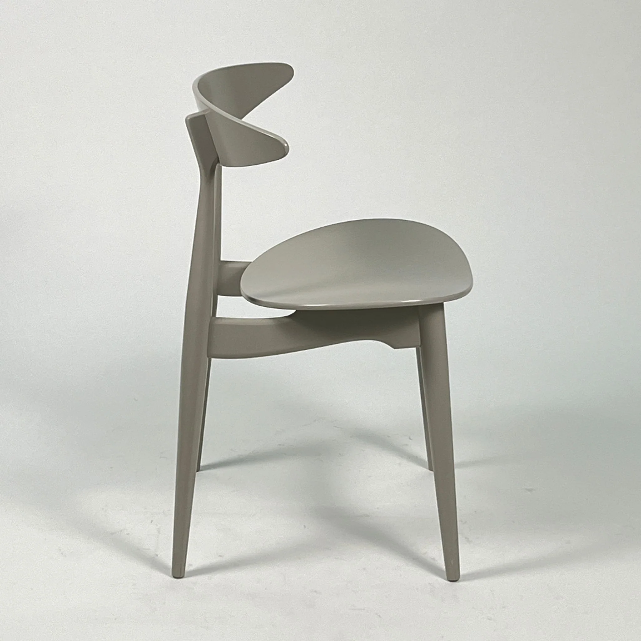Carl Hansen & Søn CH33T Dining Chair – Grey Lacquered Beech – (Clearance) - Image 4