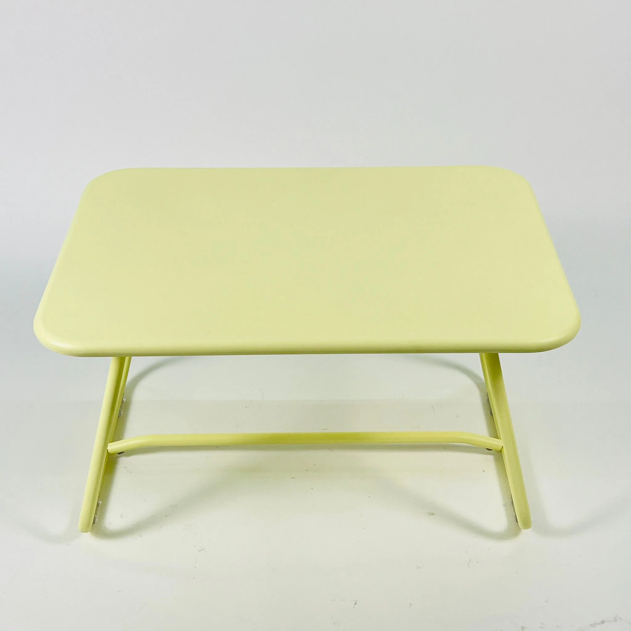 Fermob Sixties Low Table – Frosted Lemon – (Clearance) - Image 2
