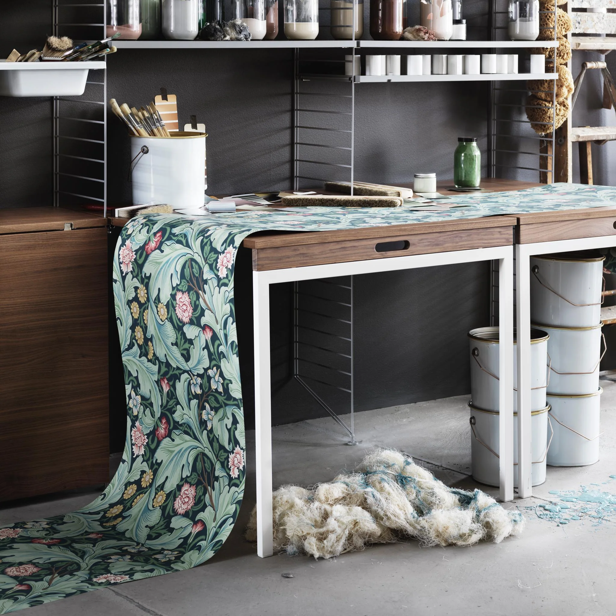 String - Folding Table - Image 7