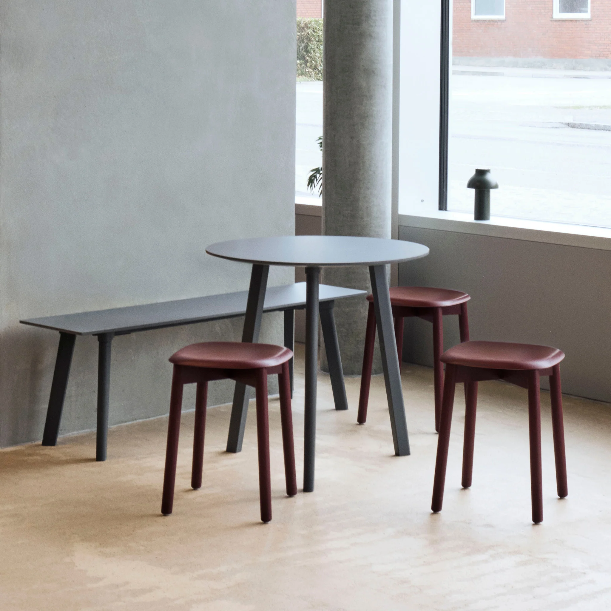 Copenhague Deux CPH 220 Round Table 2.0 by Hay - Image 6