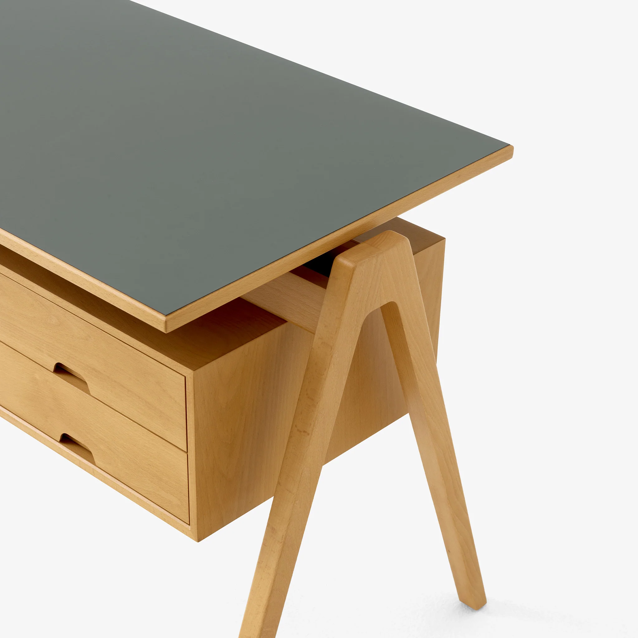 Daystak Desk RD3 by Robin Day - Image 3