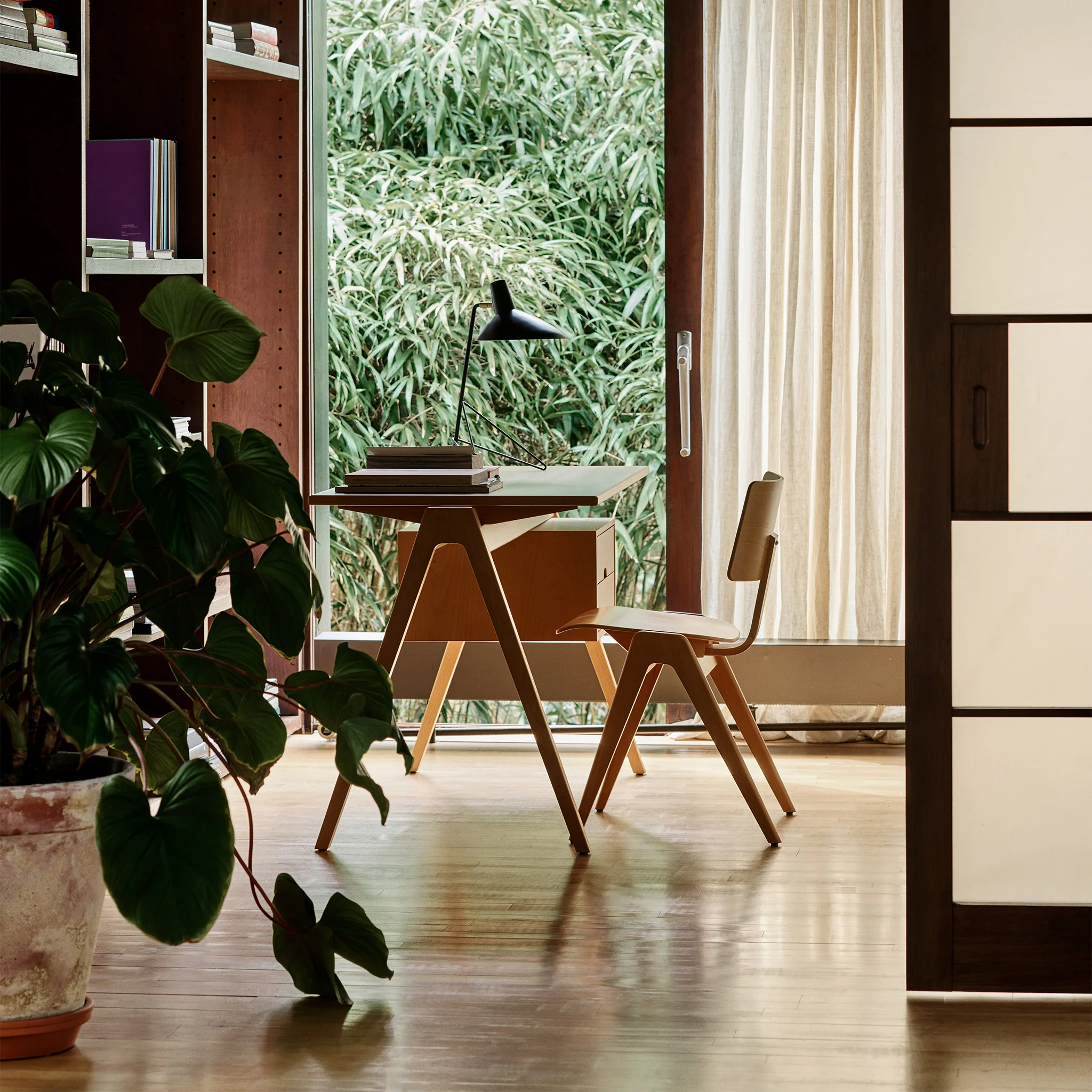 Daystak Desk RD3 by Robin Day - Image 7