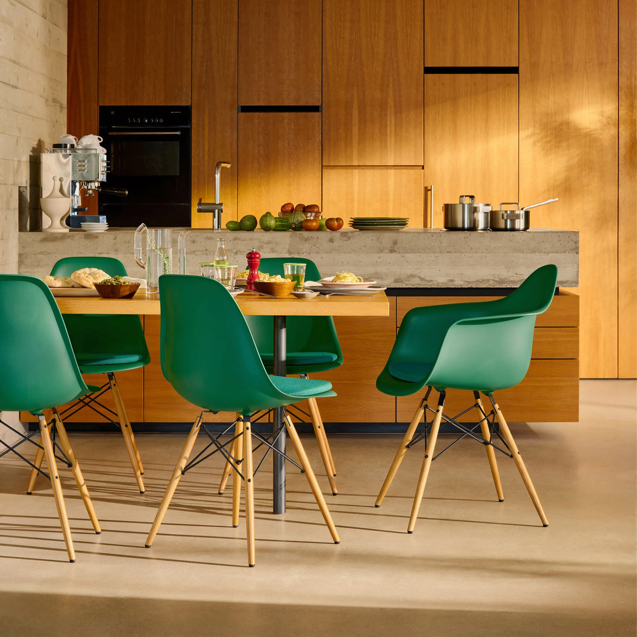 Eames Plastic Side Chair RE DSW - Image 4
