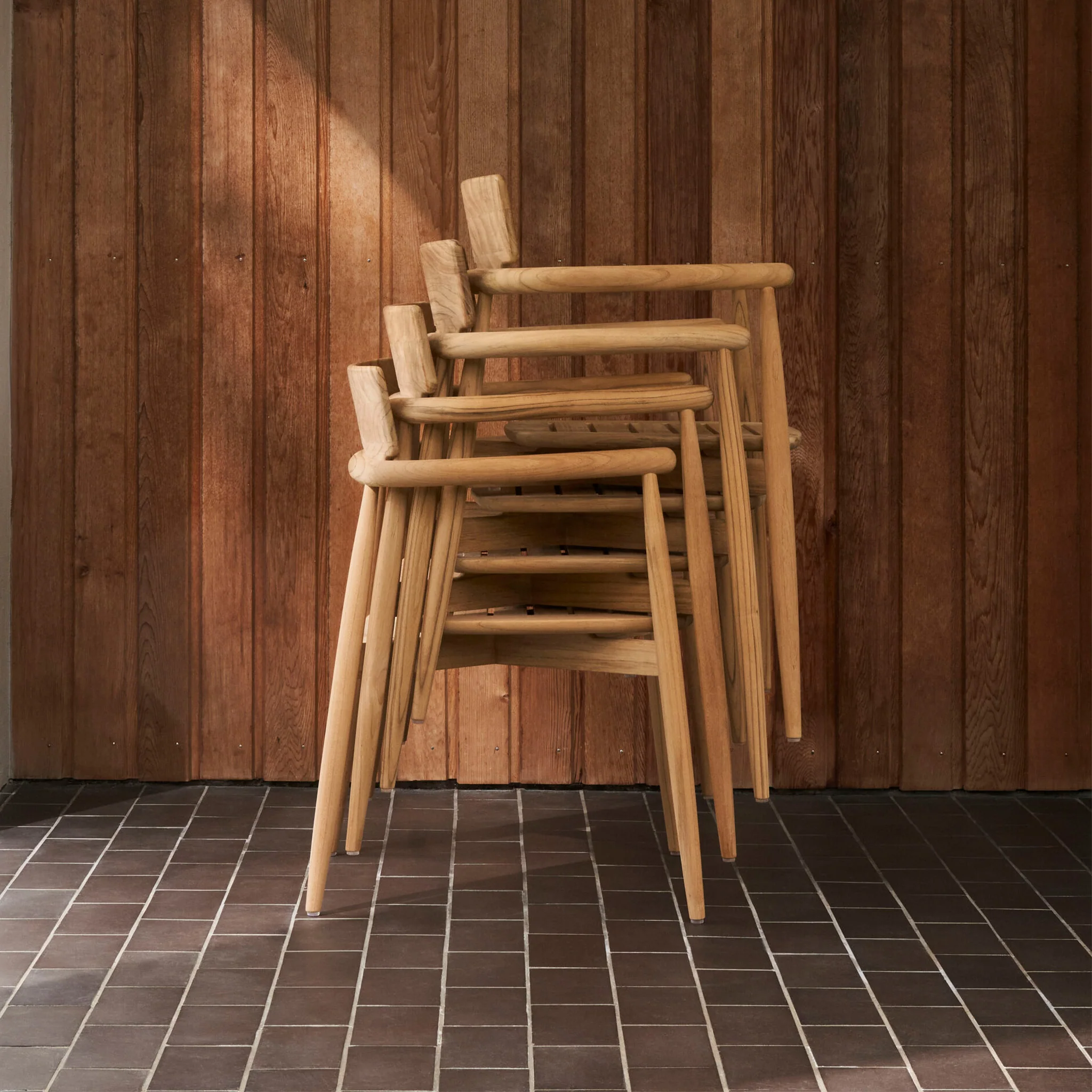 Embrace Outdoor Armchair E008 by Carl Hansen & Søn - Image 7