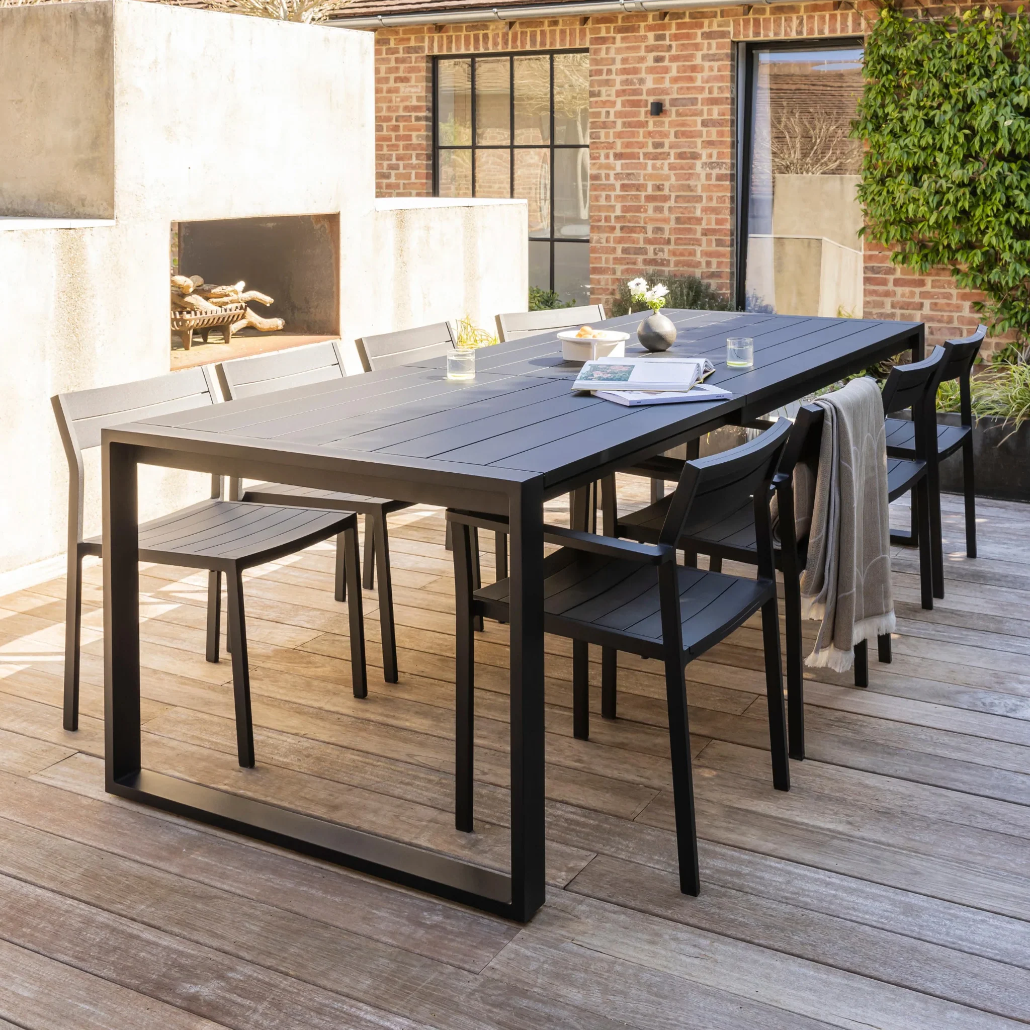 Eos Extending Table by Case - Image 4
