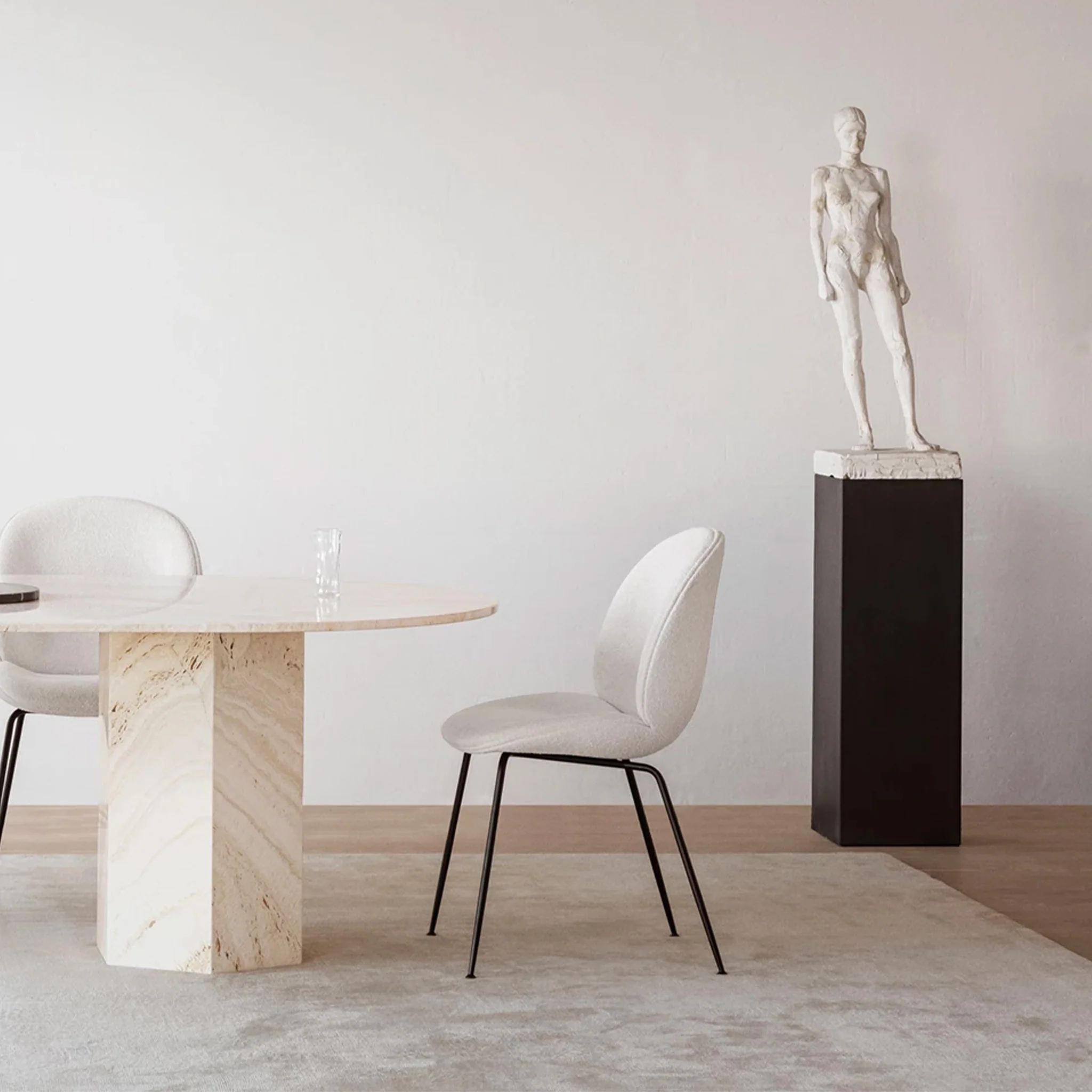 Epic Dining Table Elliptical by Gubi - Image 4