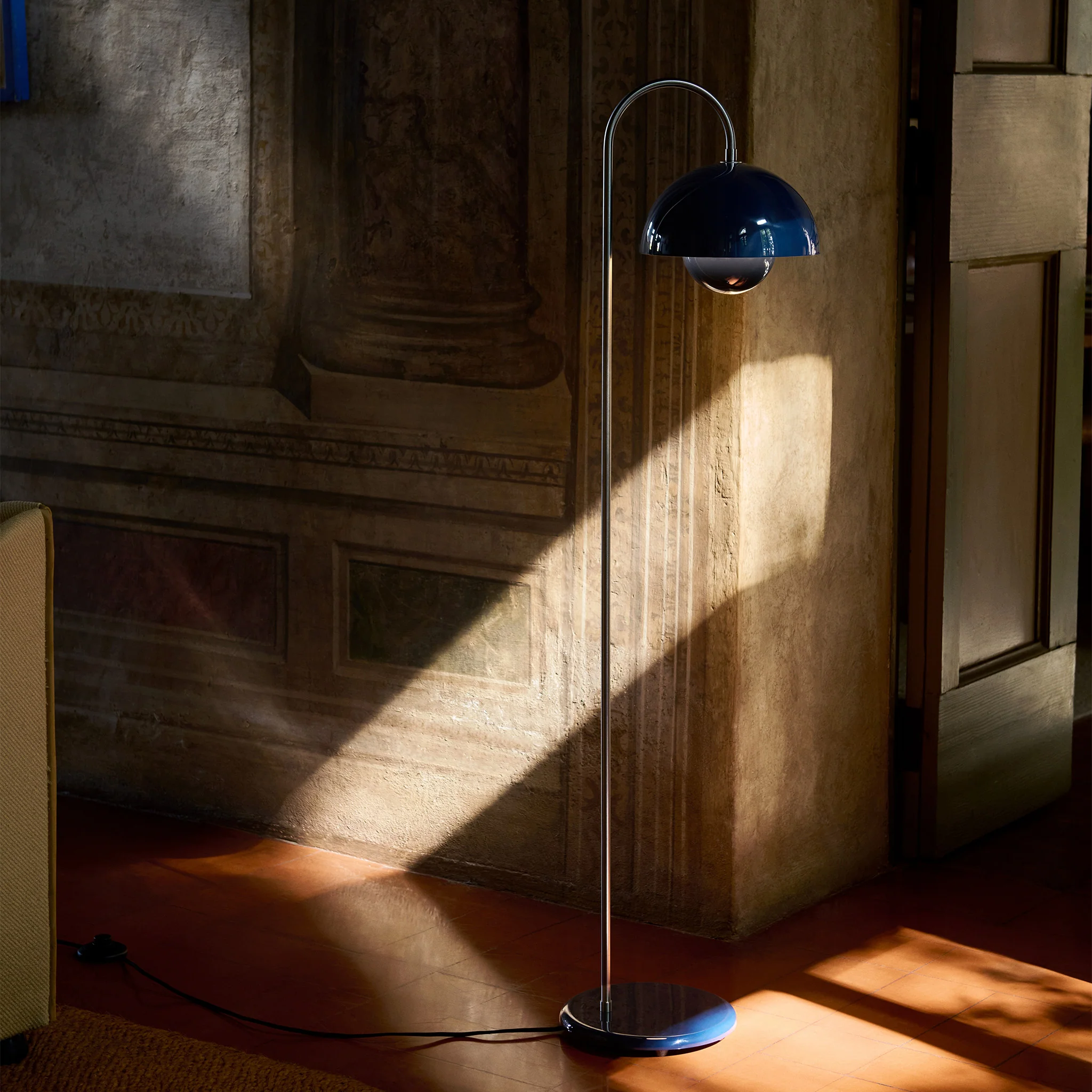 Flowerpot Floor Lamp VP12 by &Tradition - Image 5