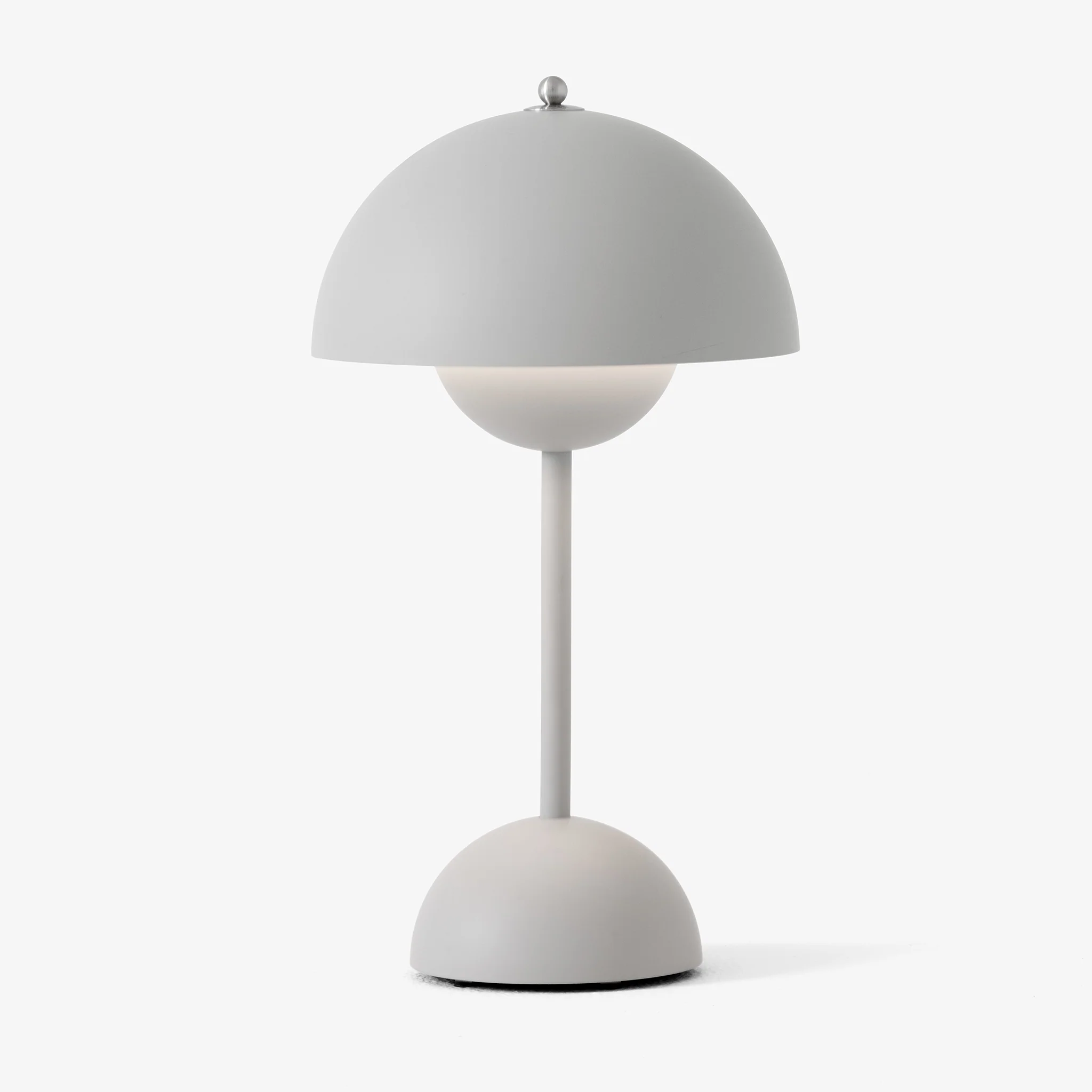 Flowerpot VP9 Portable Lamp by Verner Panton for &Tradition - Image 10