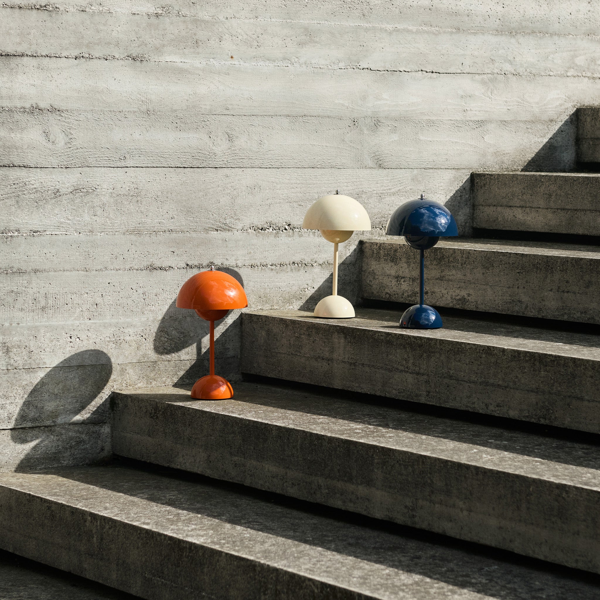 Flowerpot VP9 Portable Lamp by Verner Panton for &Tradition - Image 12