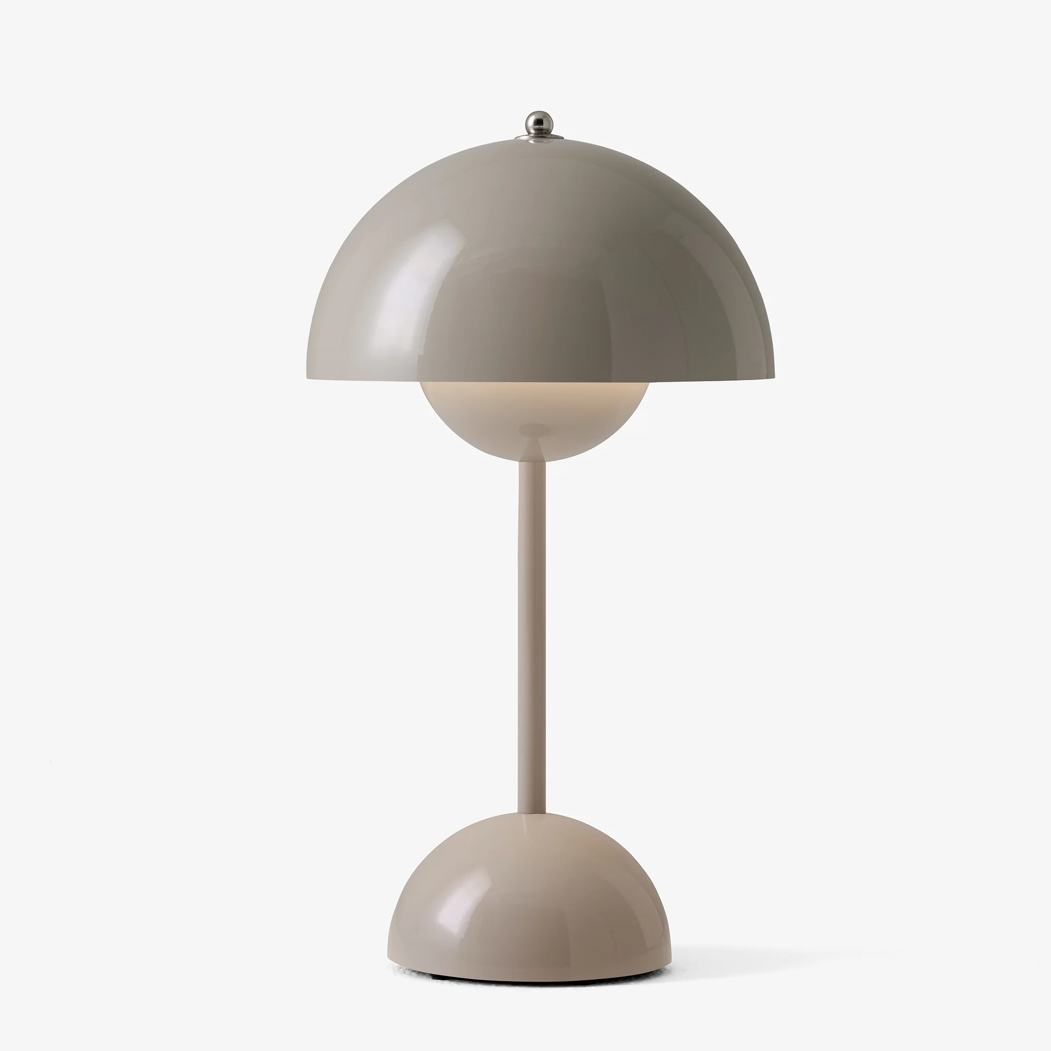 Flowerpot VP9 Portable Lamp by Verner Panton for &Tradition - Image 3
