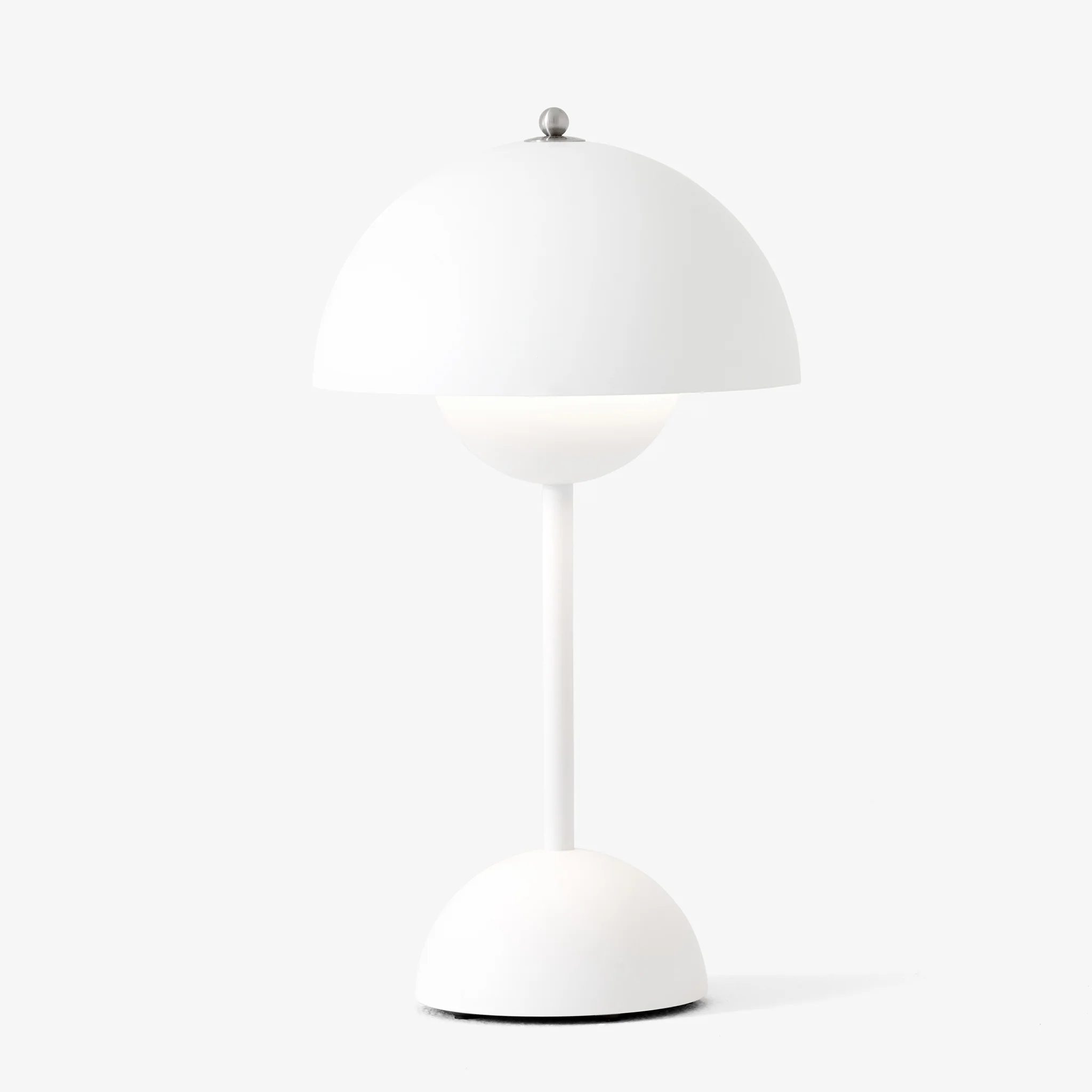 Flowerpot VP9 Portable Lamp by Verner Panton for &Tradition - Image 9