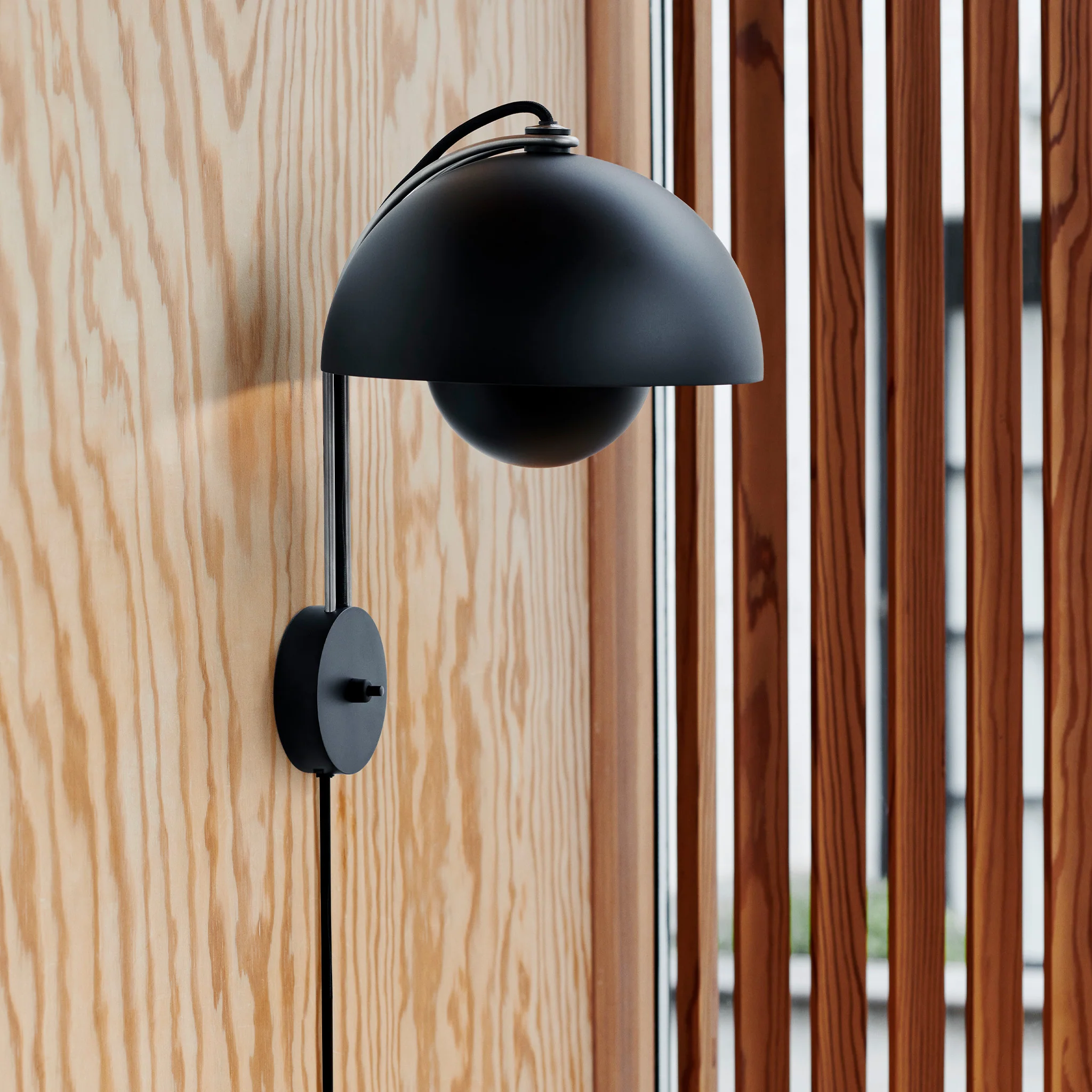 Flowerpot Wall Lamp VP8 by &Tradition - Image 3