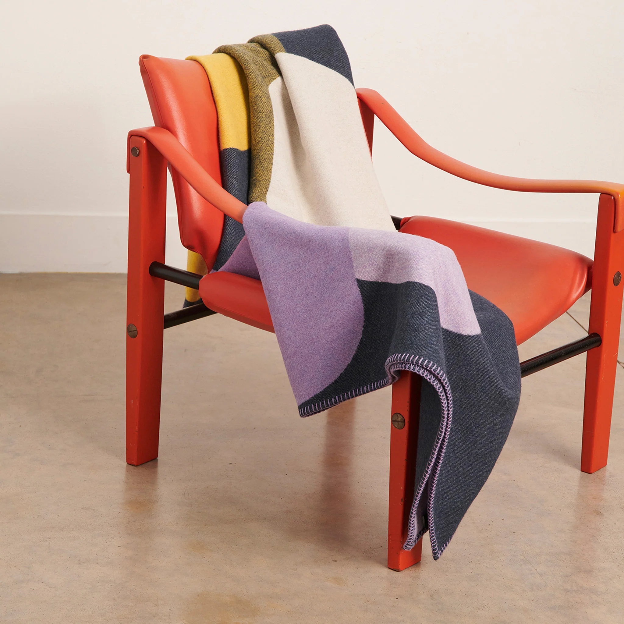 Gradient Pill Recycled Wool Blanket - Image 5