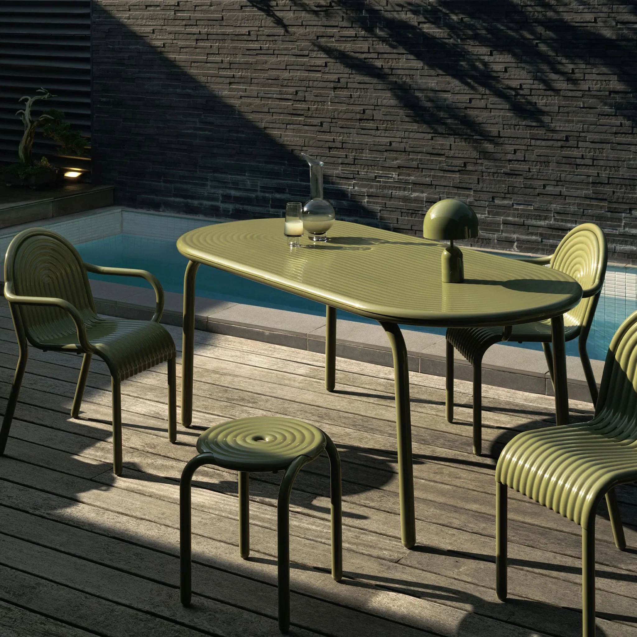 Groove Obround Dining Table by Tom Dixon - Image 7