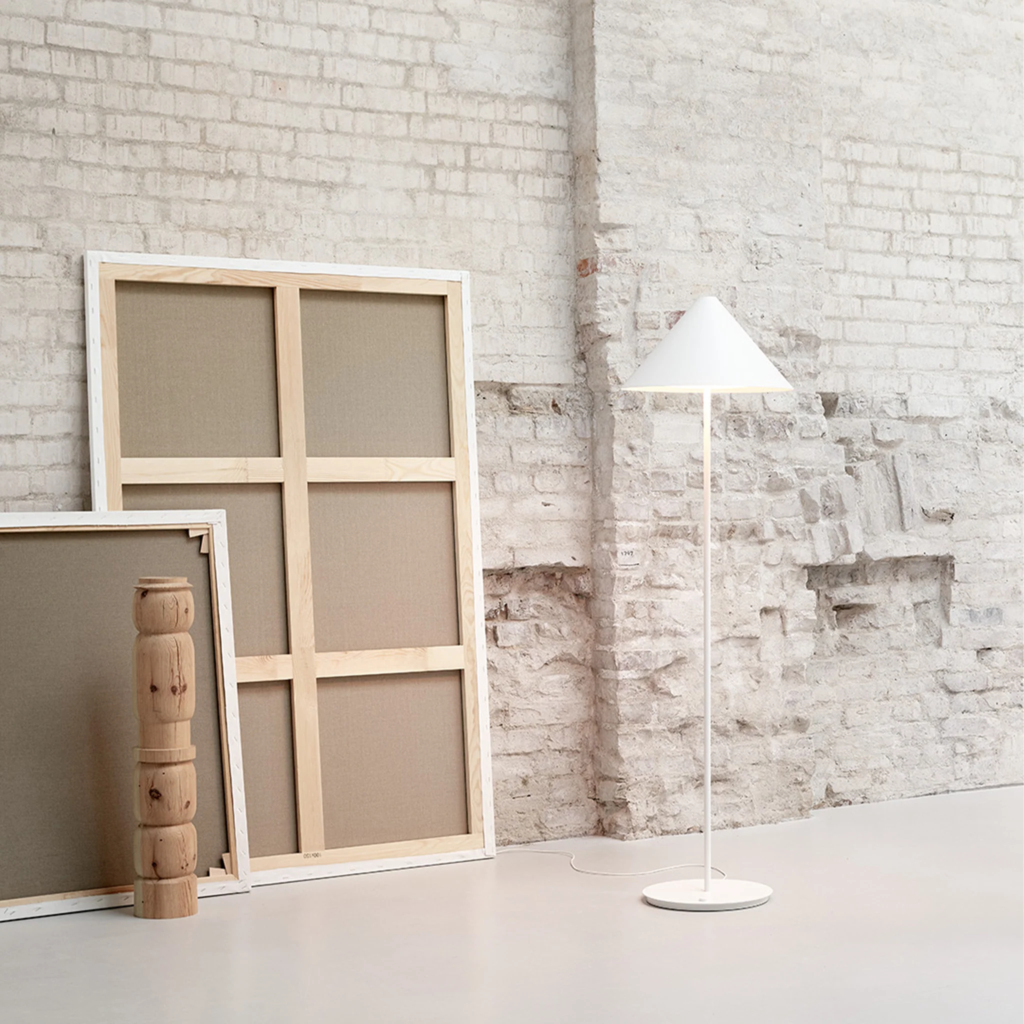 Keglen Floor Lamp - Image 3