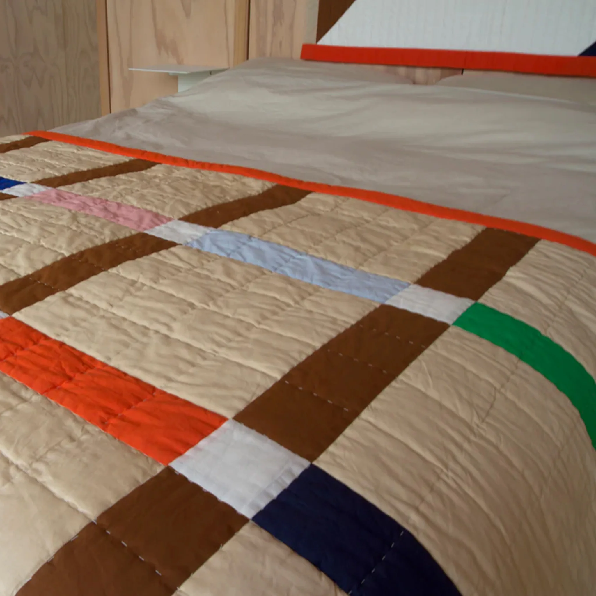 Large Check Quilt - Image 5