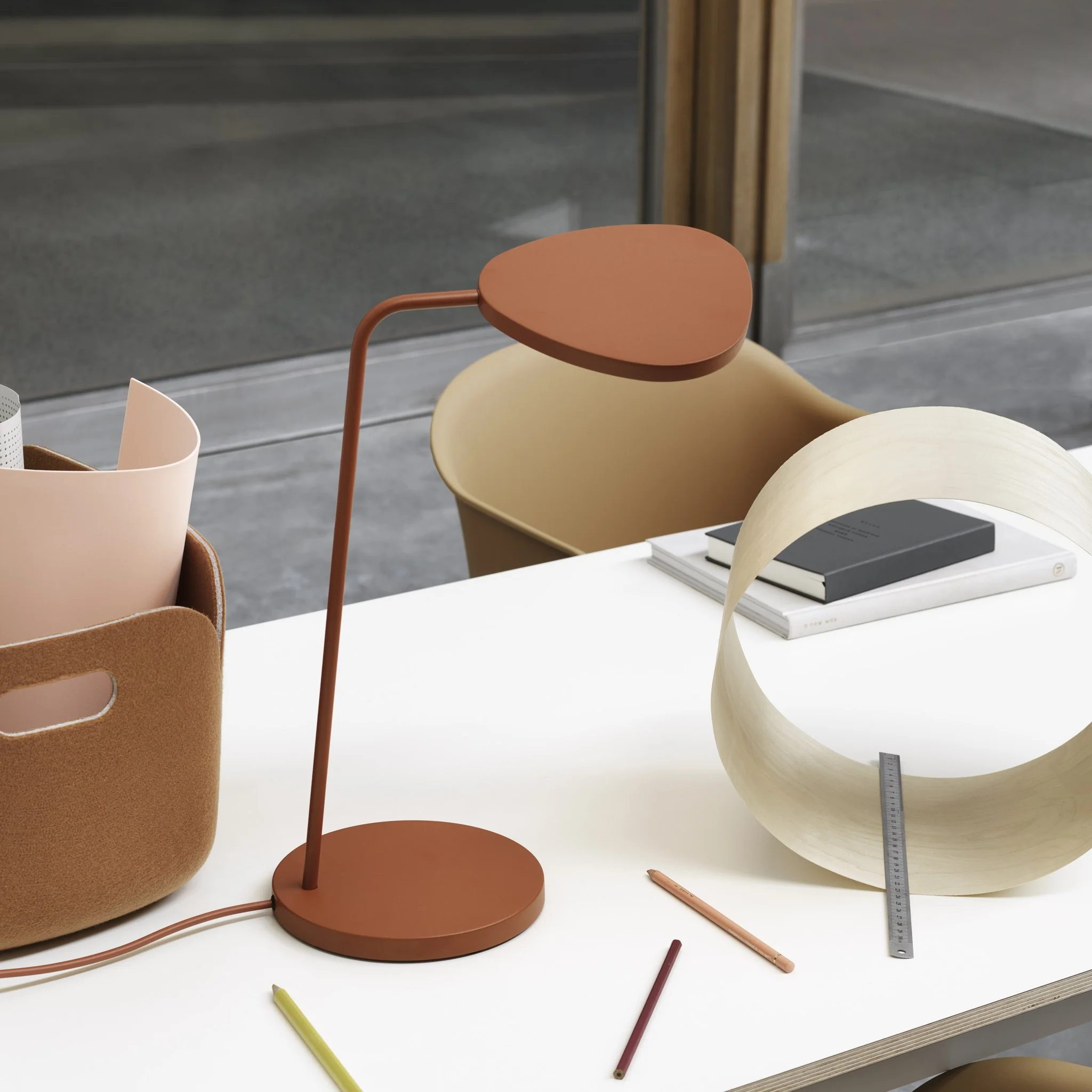 Leaf Table Lamp by Muuto - Image 7