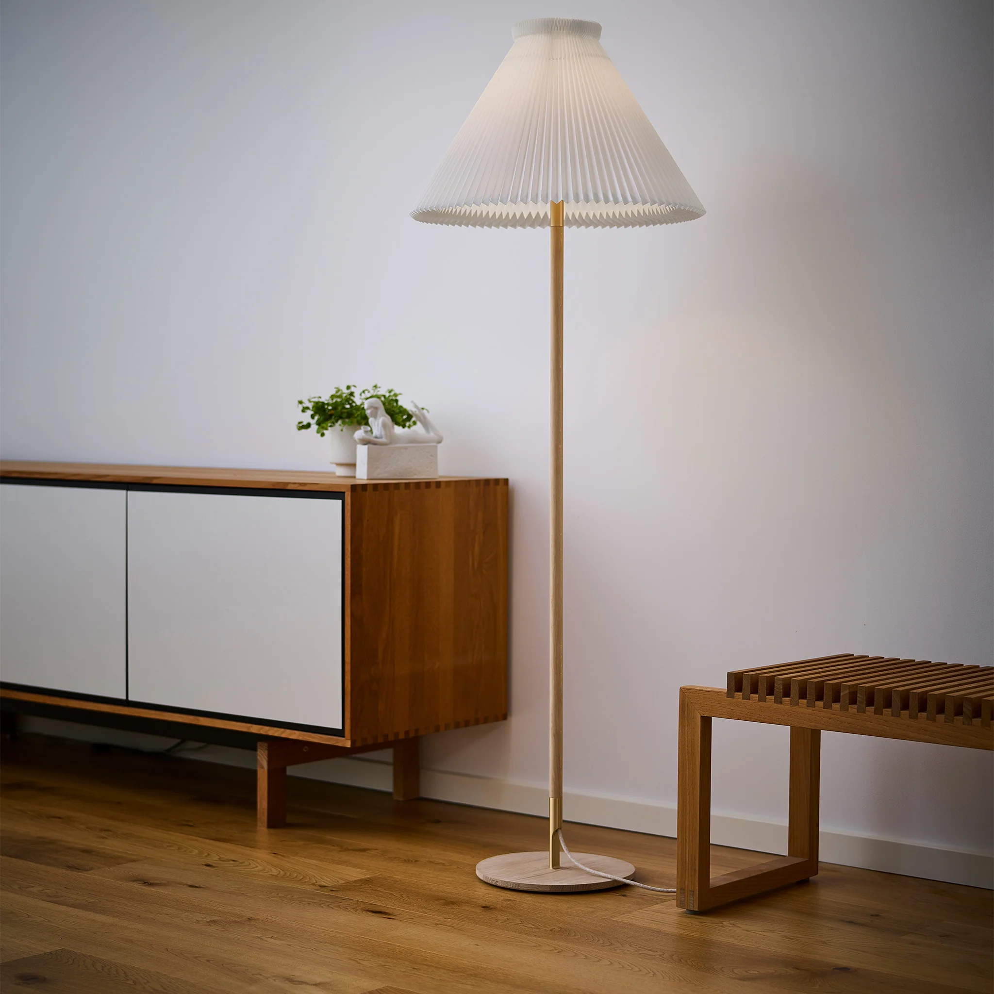 Model 328 Floor Lamp By Aurélien Barbry - Image 7