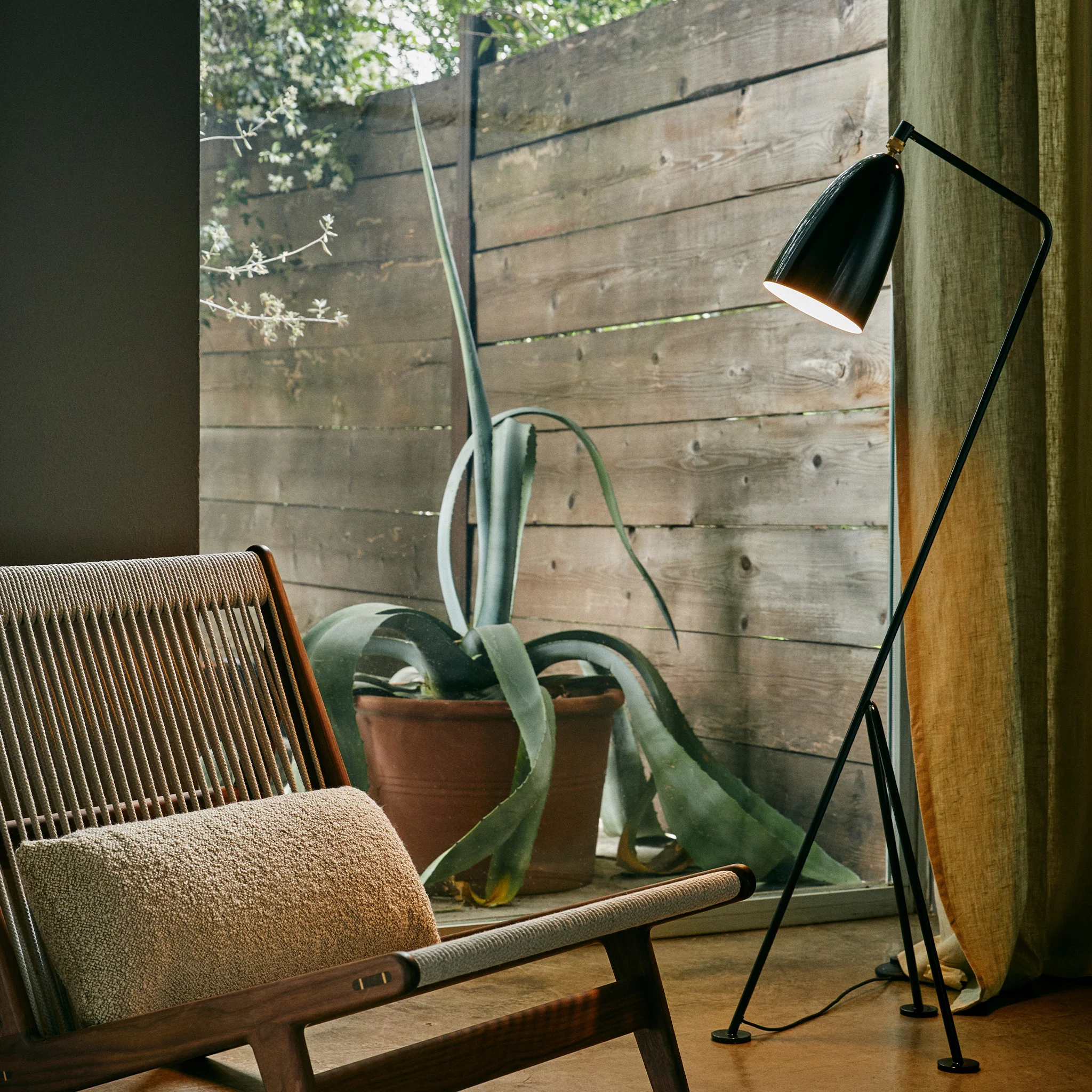 MR01 Initial Chair by Gubi - Image 7