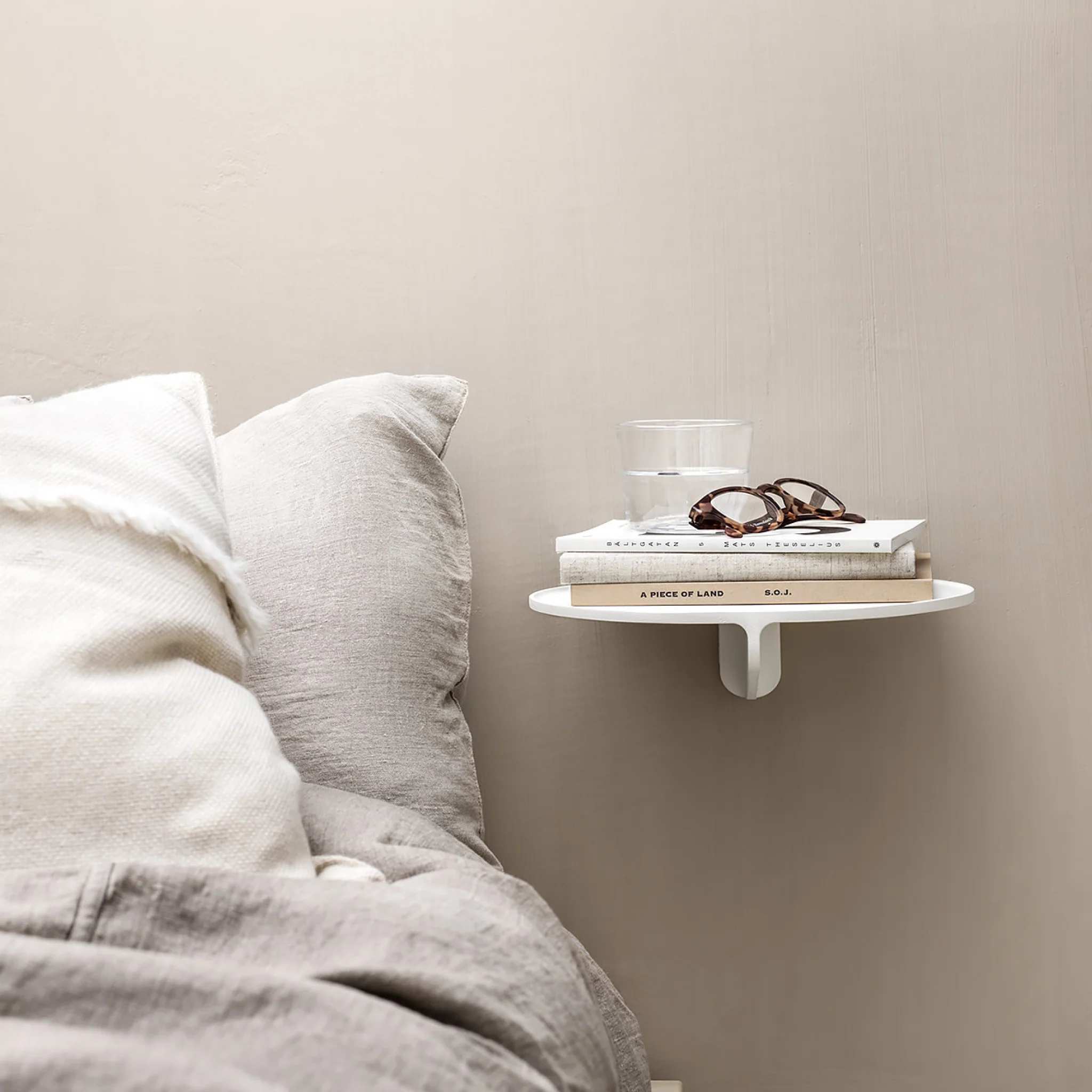 Museum™ Console Shelf by String - Image 12