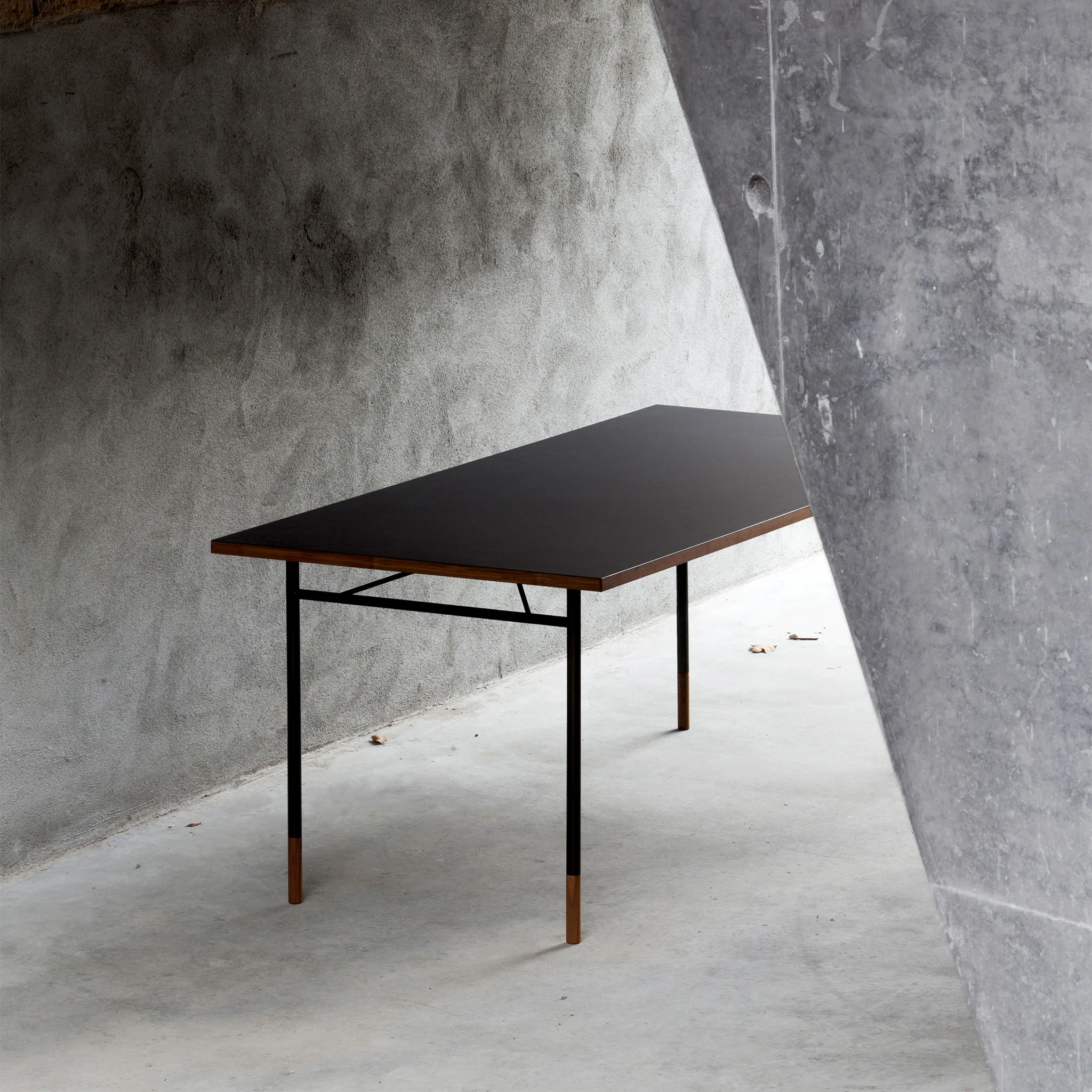 Nyhavn Desk by Finn Juhl - Image 4