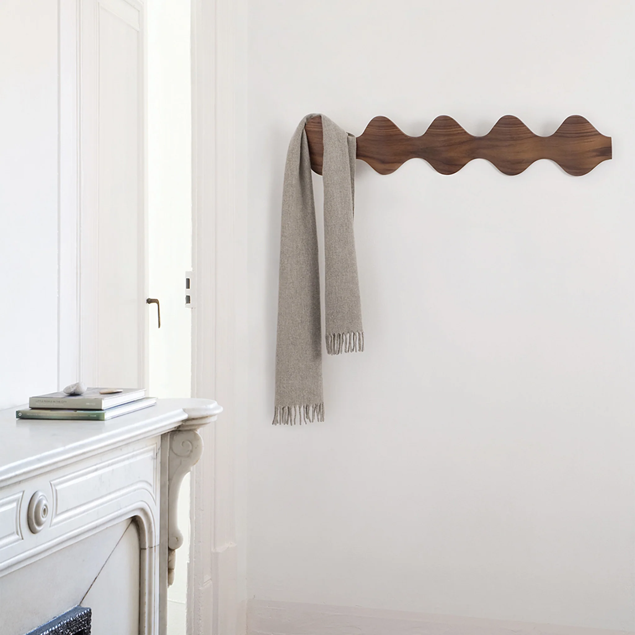 Ona Coat Hanger - Image 5