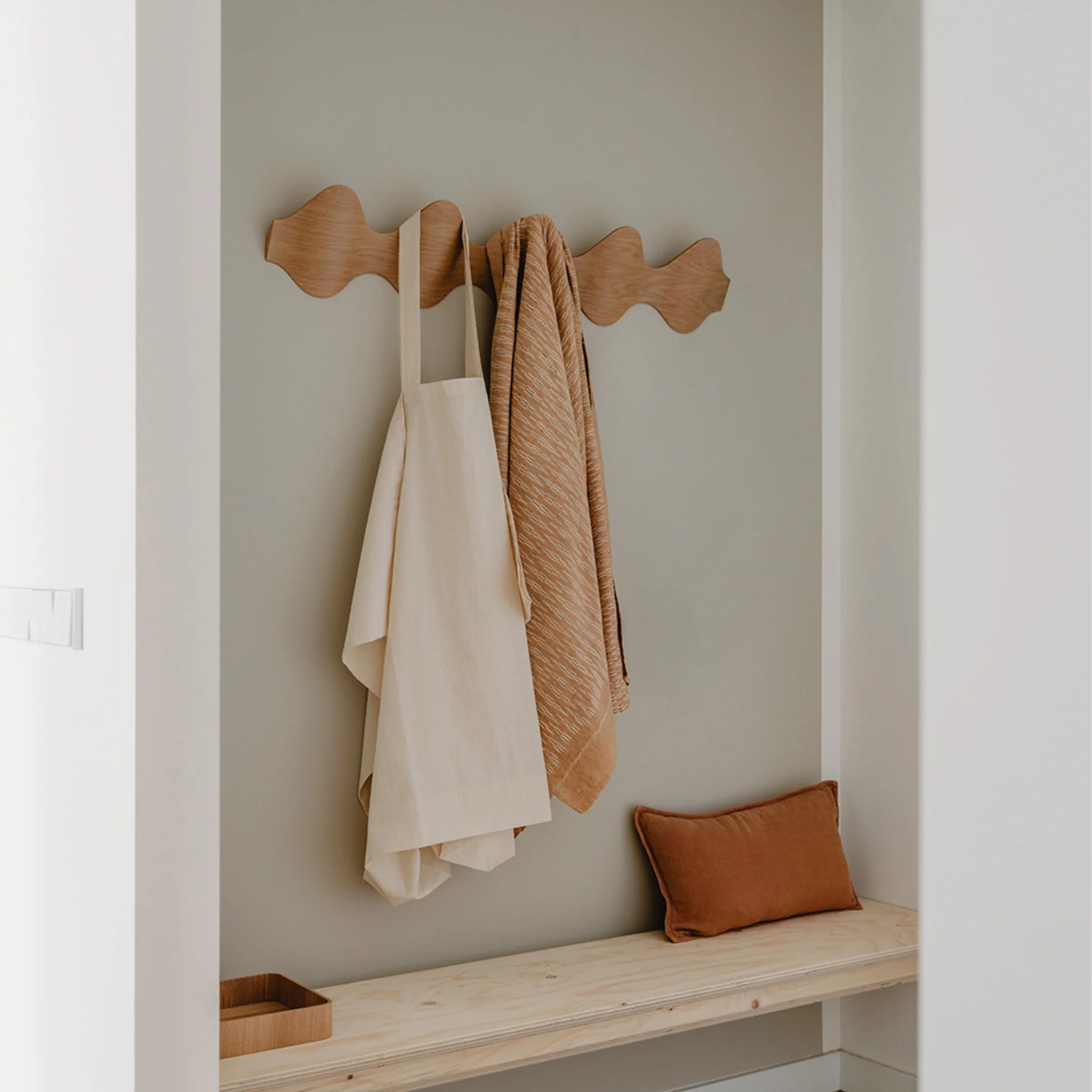 Ona Coat Hanger - Image 7