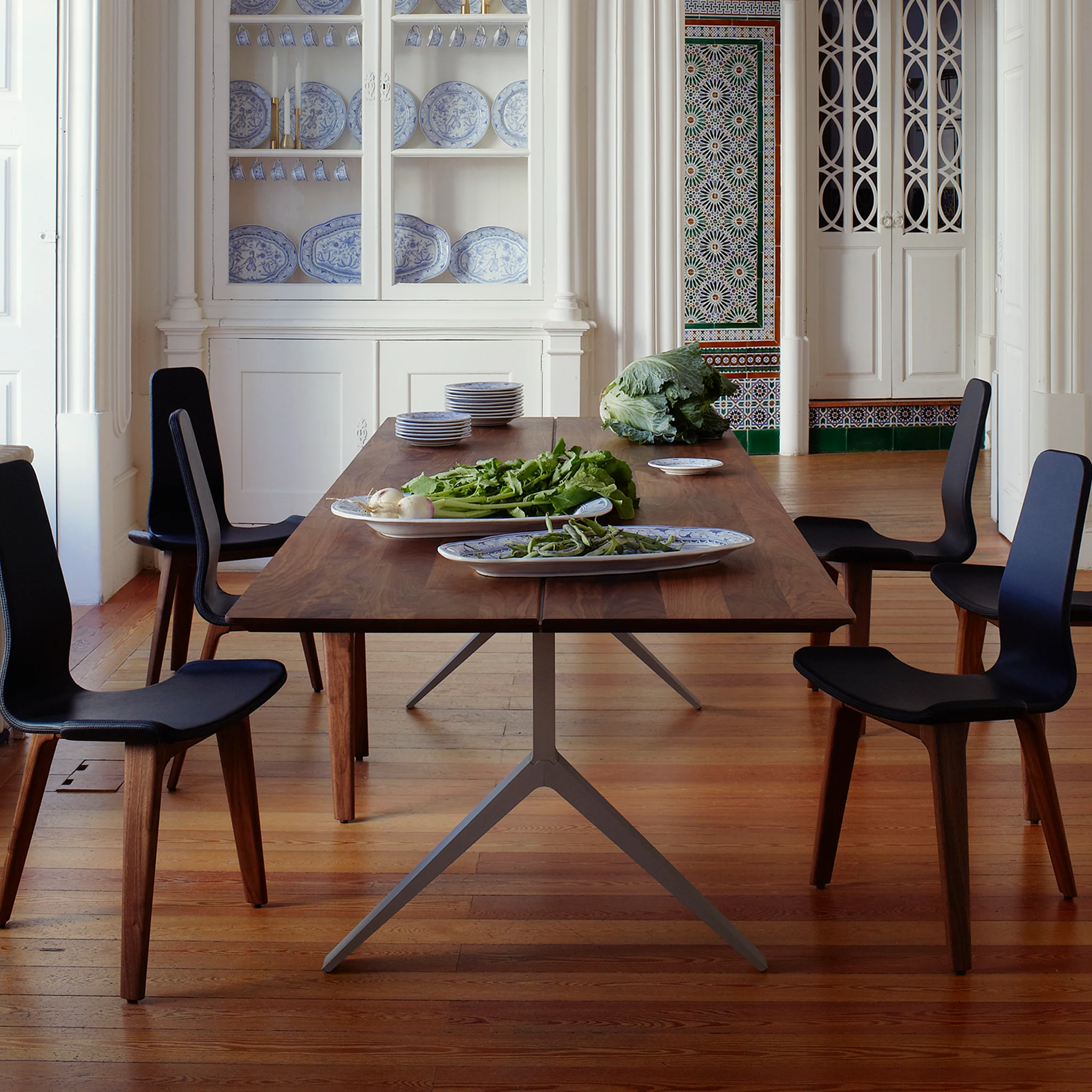 Overton Table by Matthew Hilton - Image 10