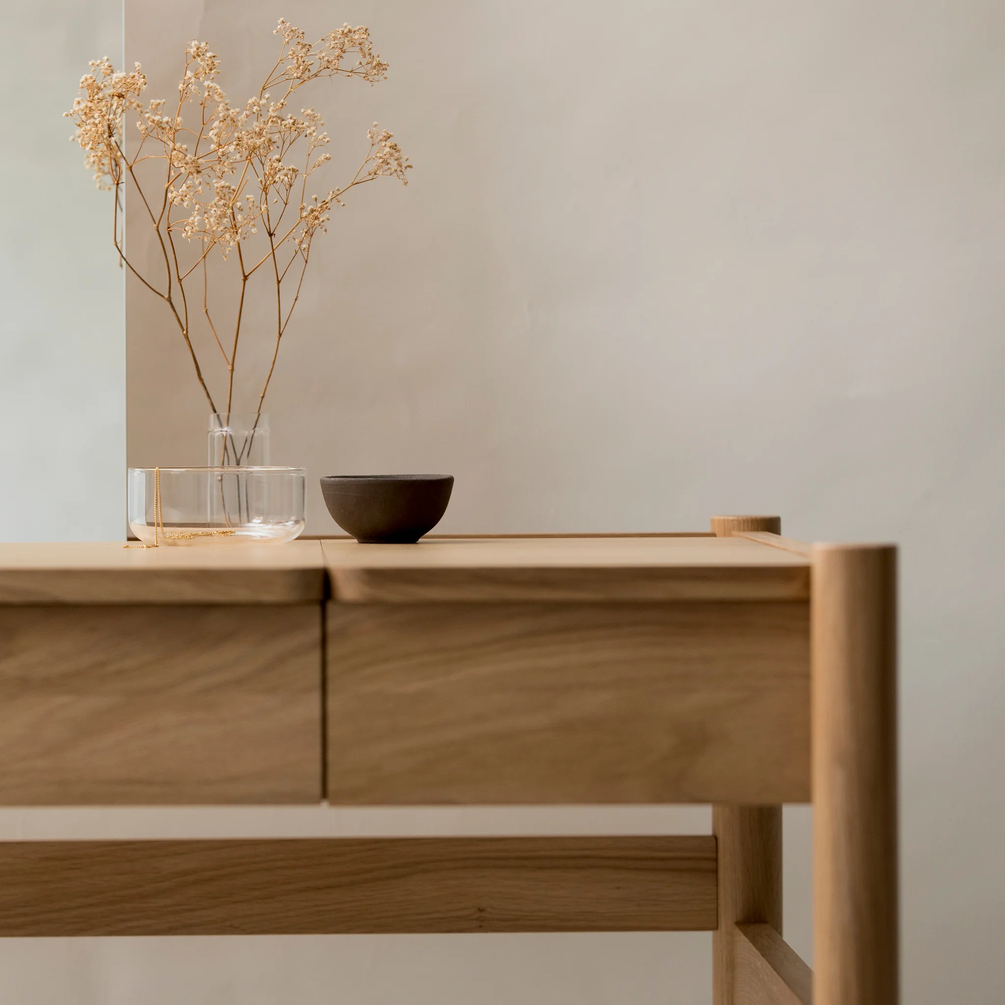 Pala Dressing Table by Case - Image 4