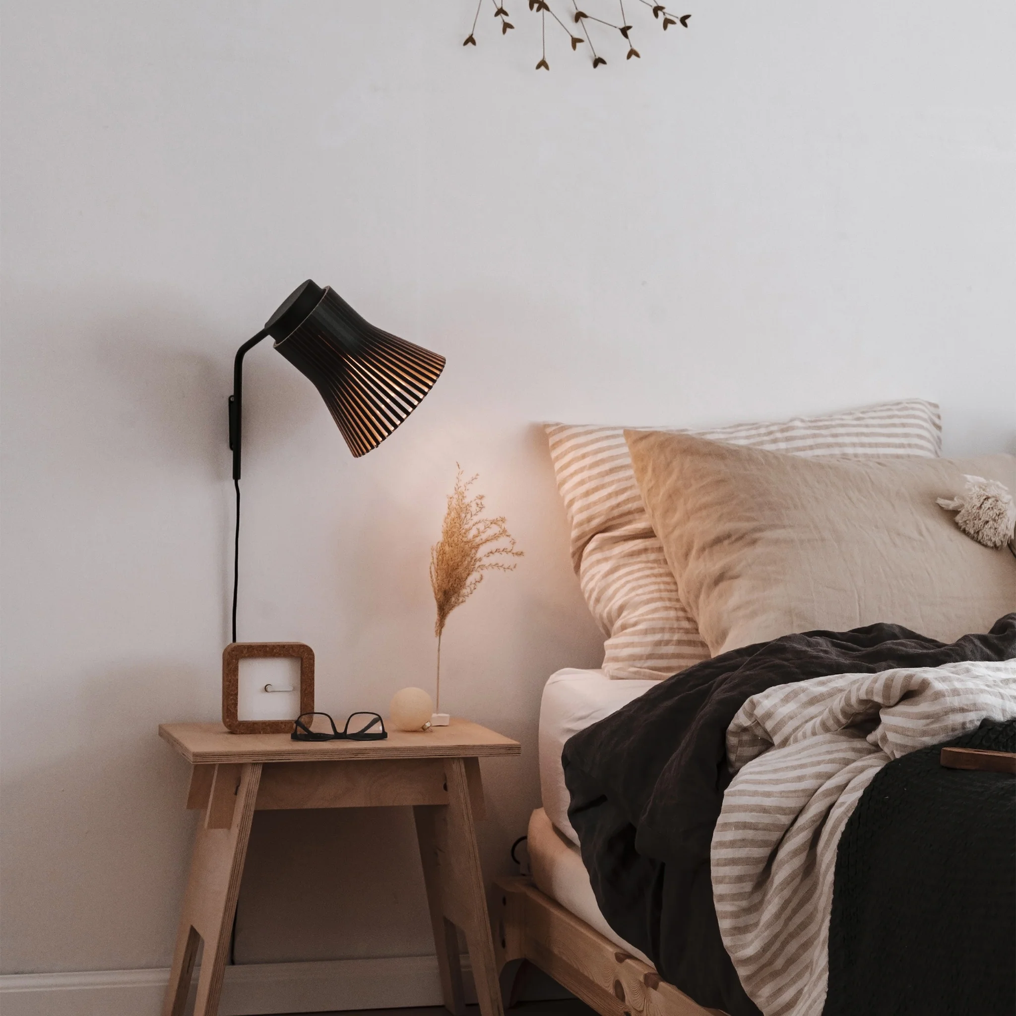 Petite 4630 Wall Lamp by Secto Design - Image 8
