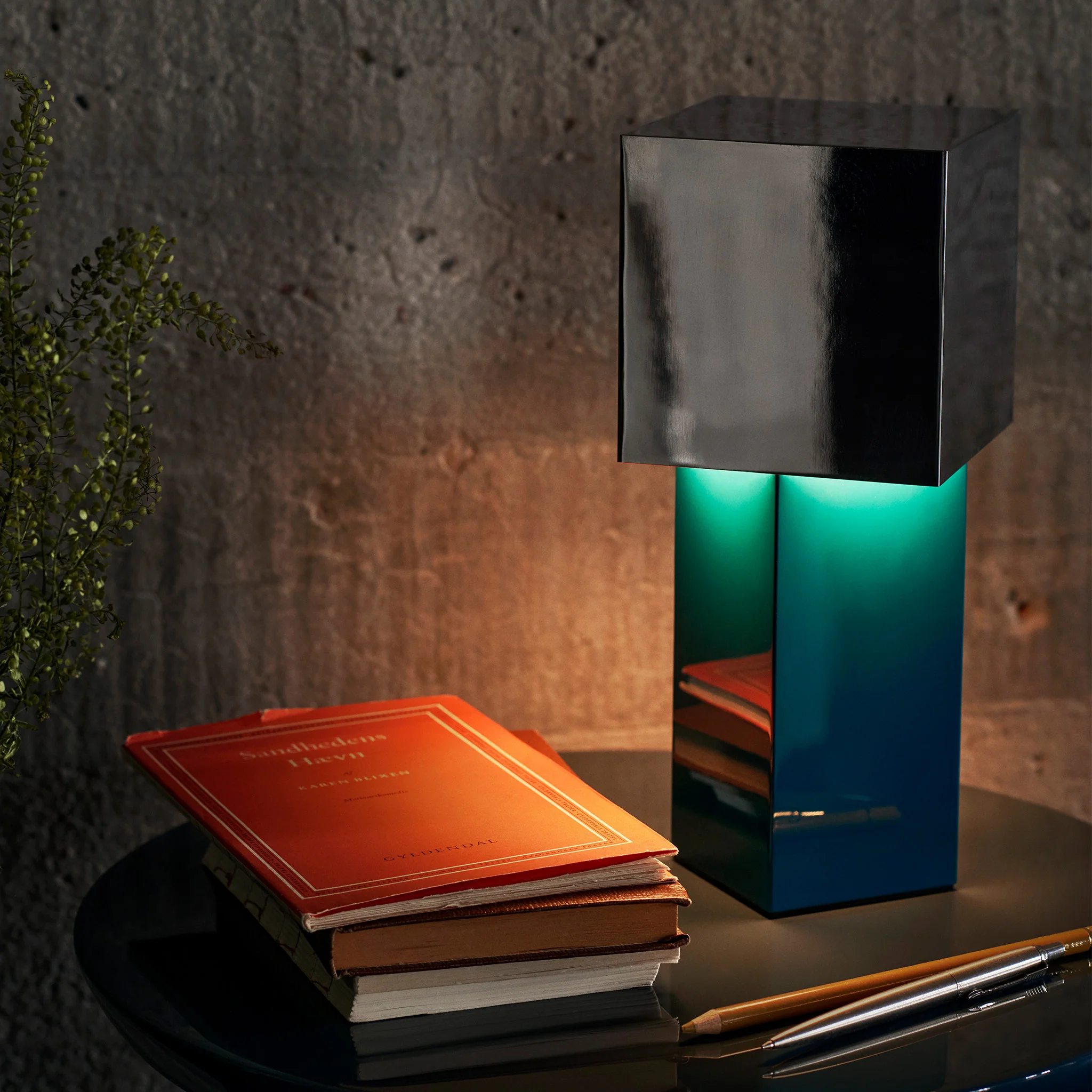Pivot Portable Table Lamp ATD7 - Image 5