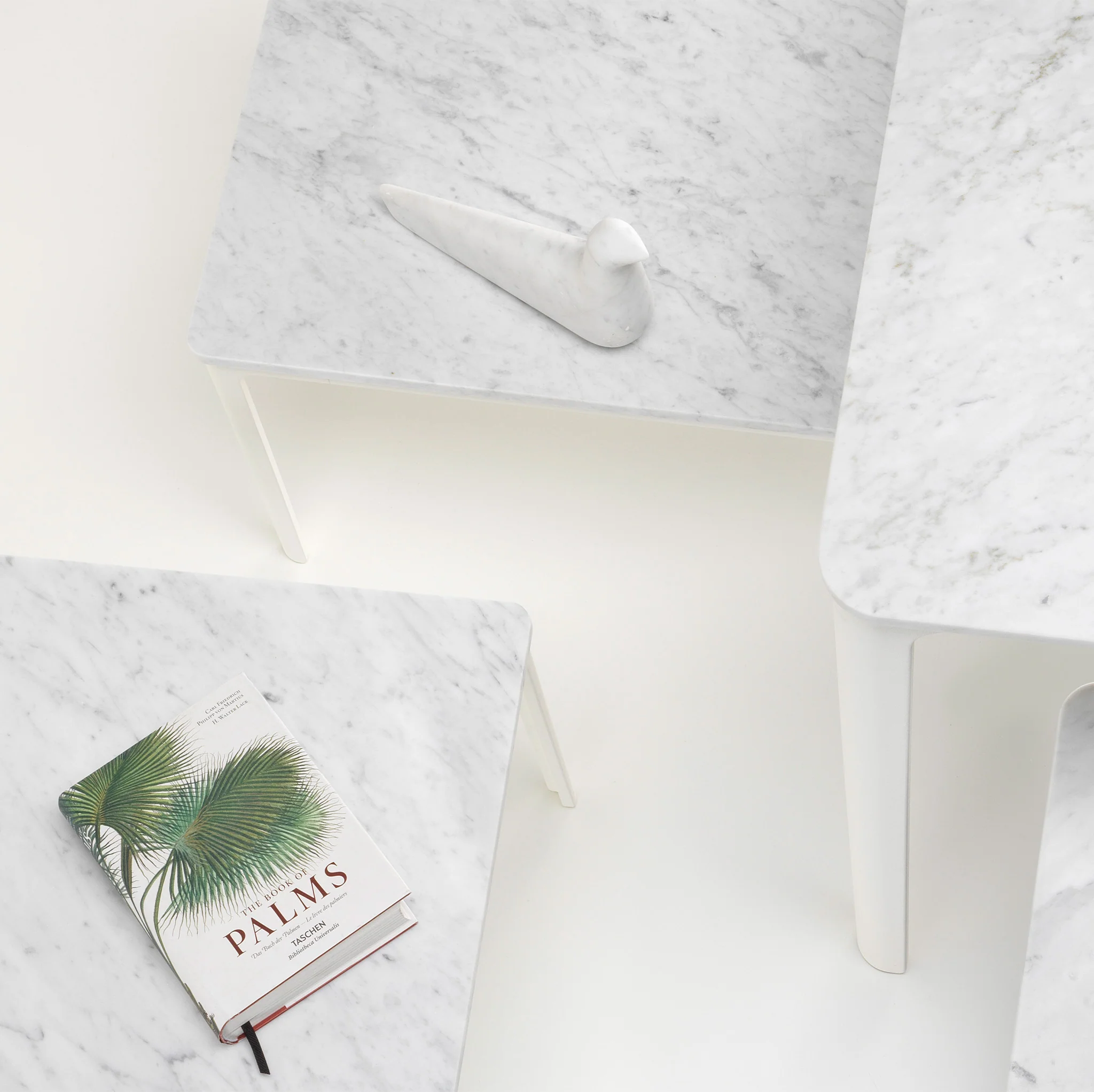 Plate Coffee Table by Vitra - Image 2