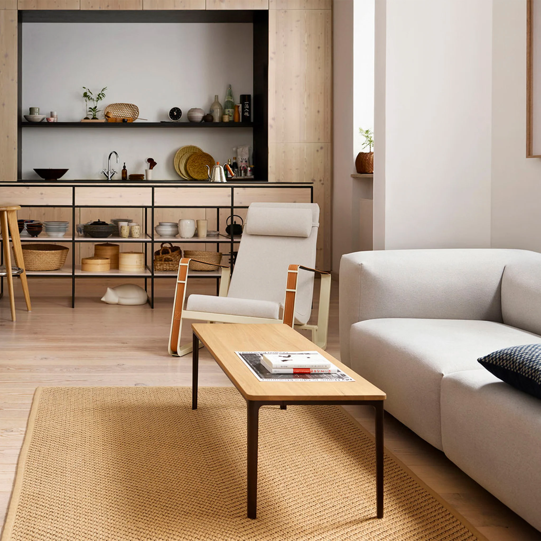 Plate Coffee Table by Vitra - Image 5