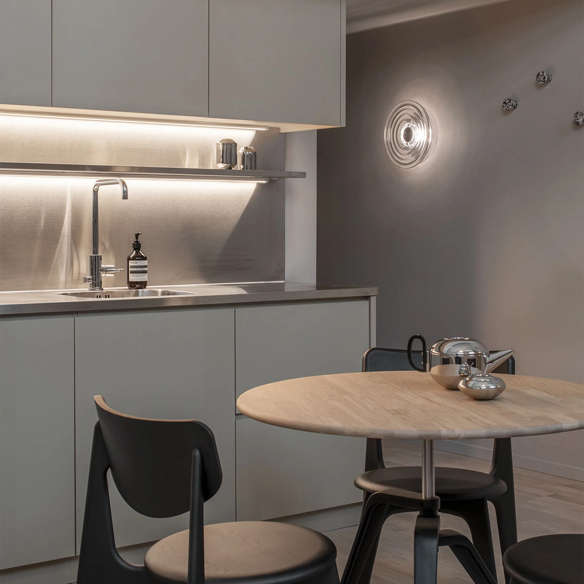 Press Surface Light Large by Tom Dixon - Image 4