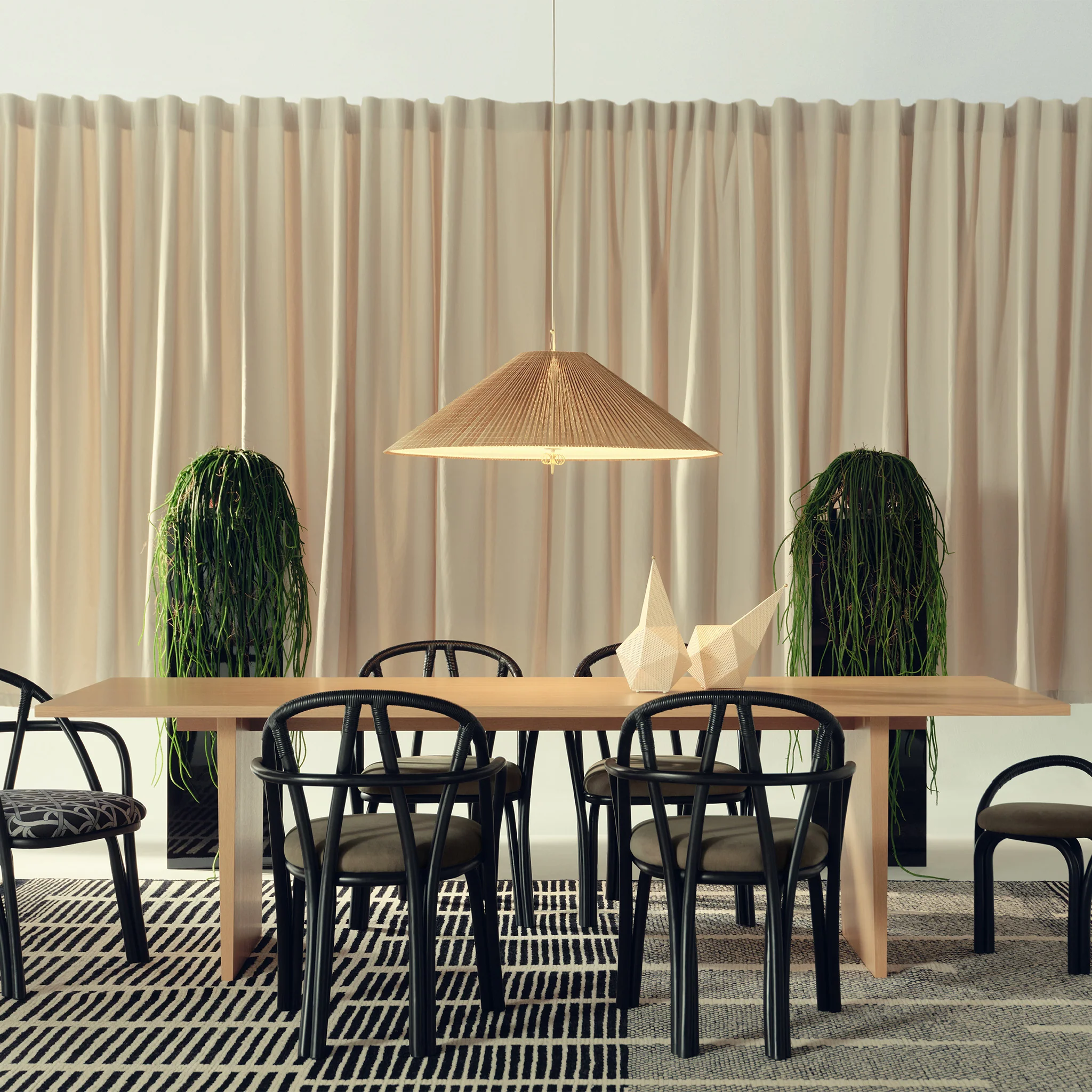 Private Dining Table by Gubi - Image 6