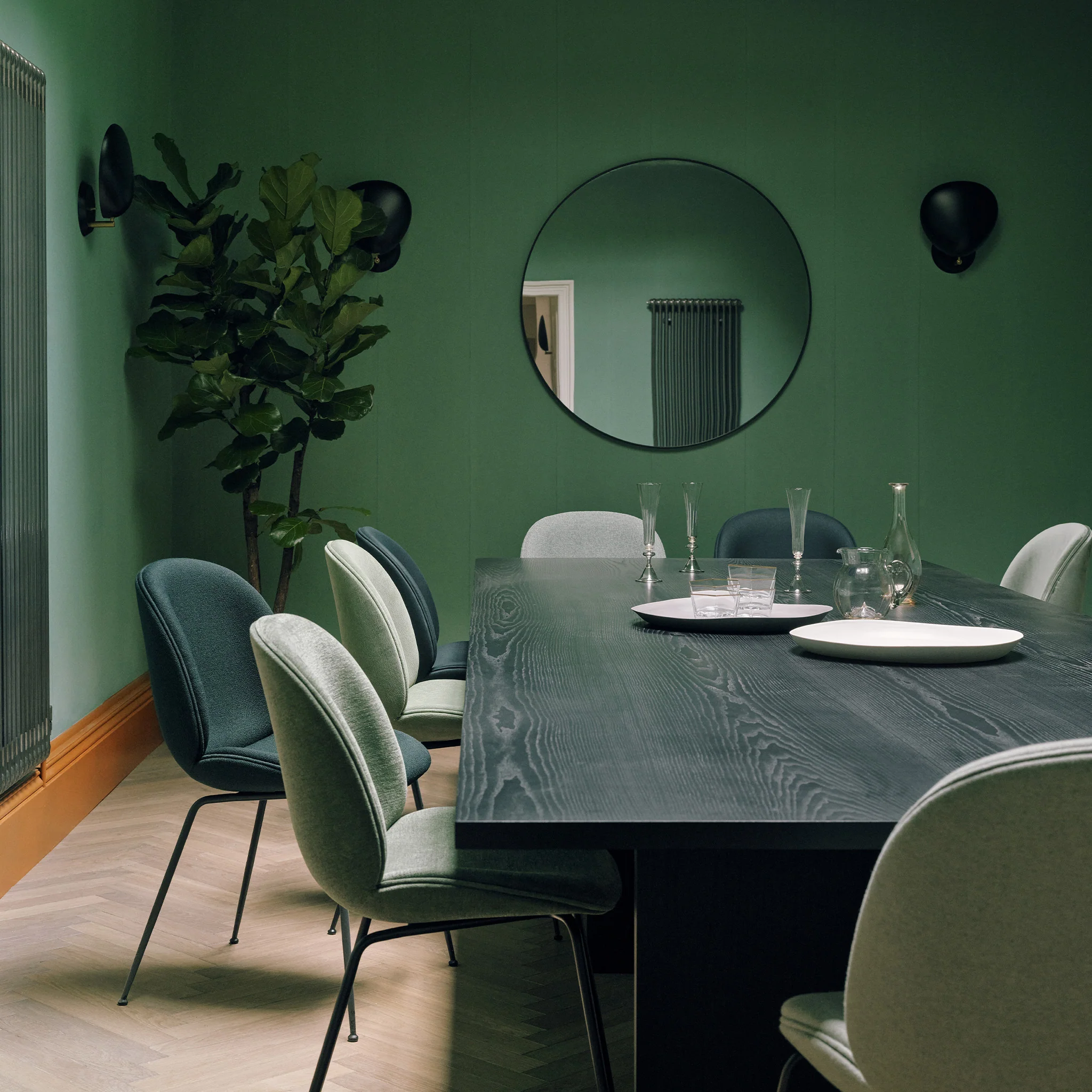 Private Dining Table by Gubi - Image 7
